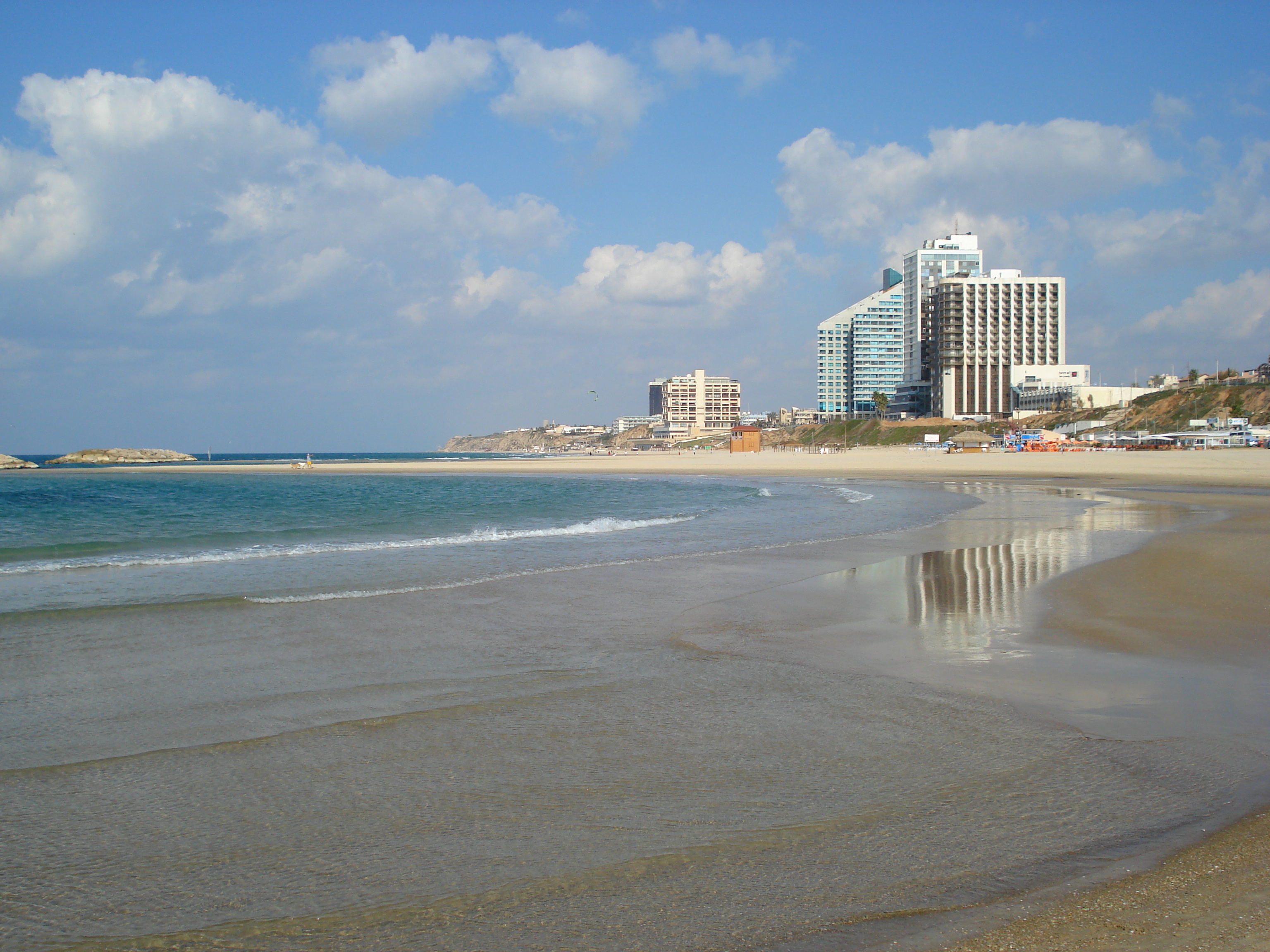 Picture Israel Herzliya 2006-12 46 - Discovery Herzliya