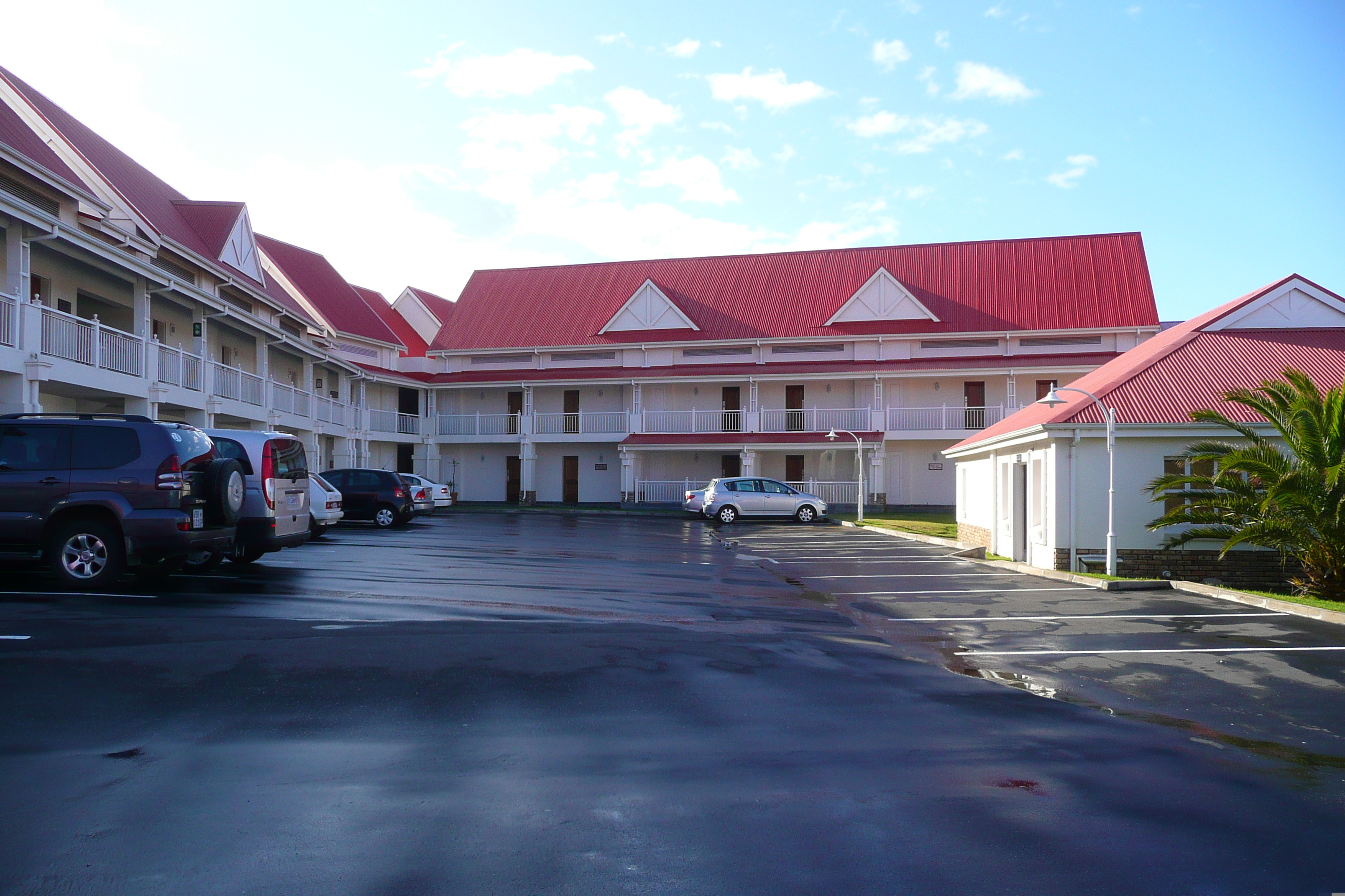 Picture South Africa Port Elizabeth Courtyard Hotel 2008-09 13 - Discovery Courtyard Hotel