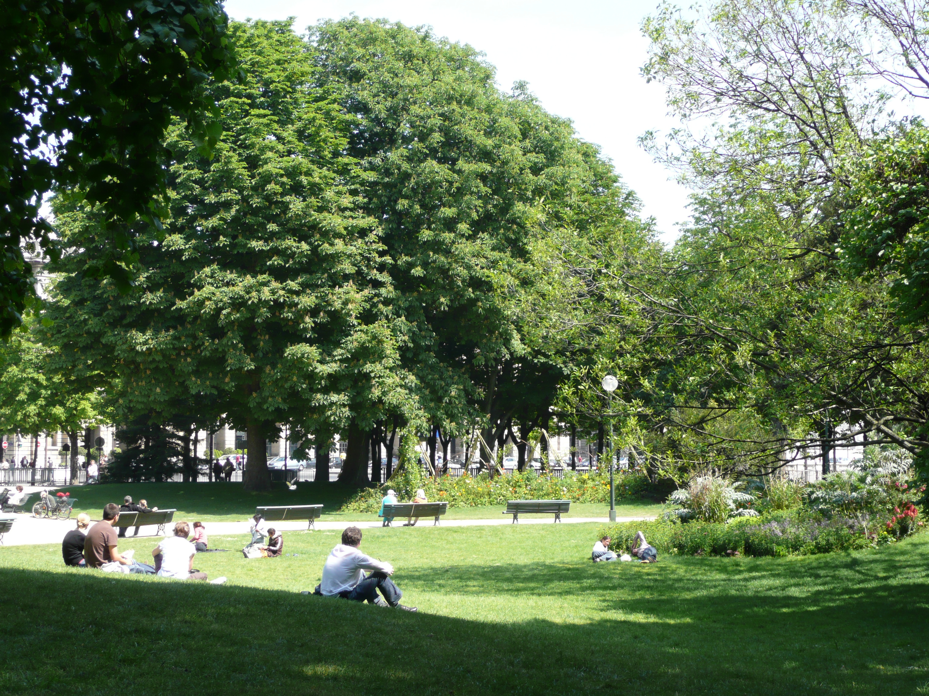 Picture France Paris Champs Elysees 2007-05 7 - Center Champs Elysees