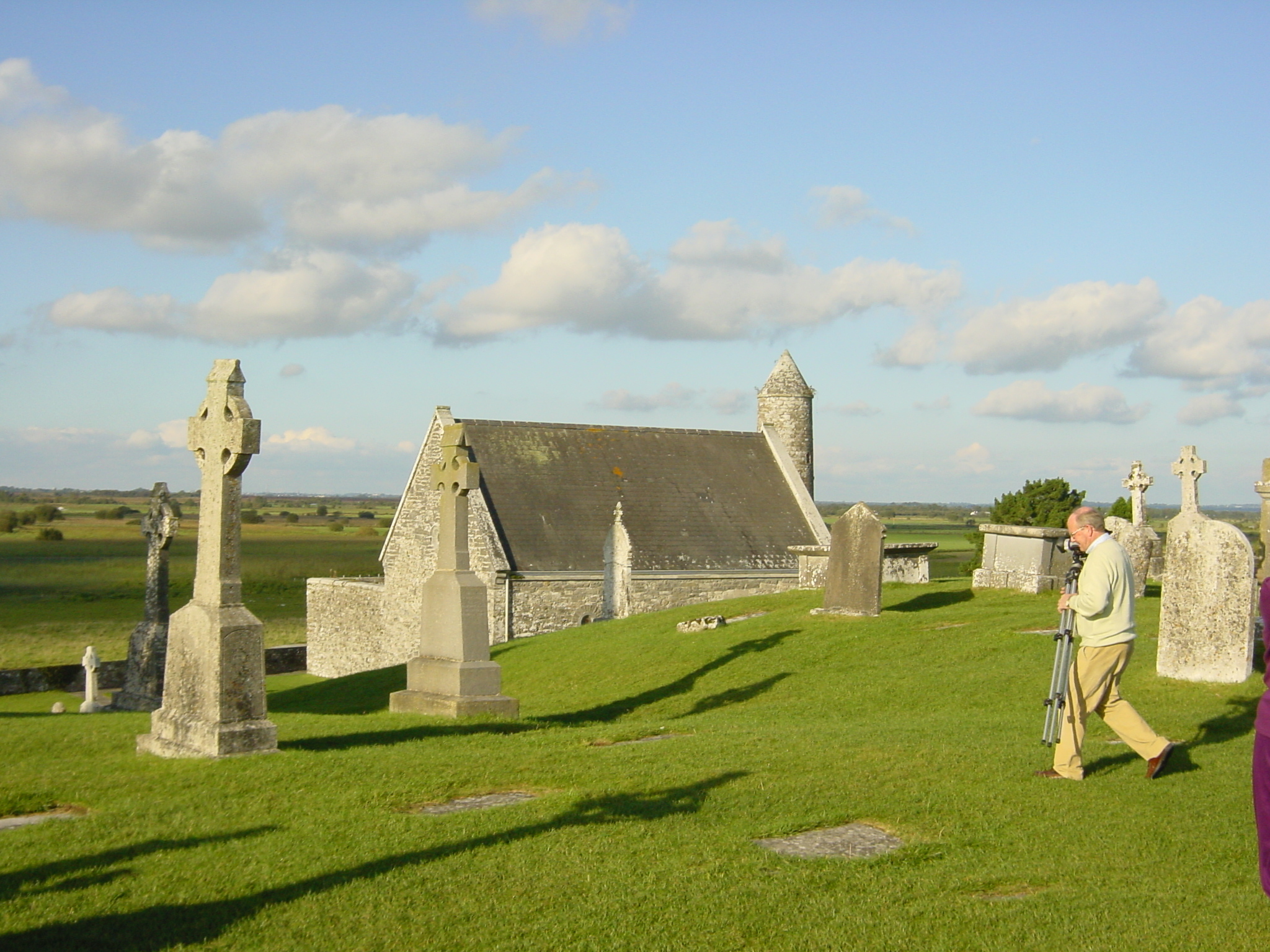 Picture Ireland Clonmacnoise 2003-09 14 - History Clonmacnoise