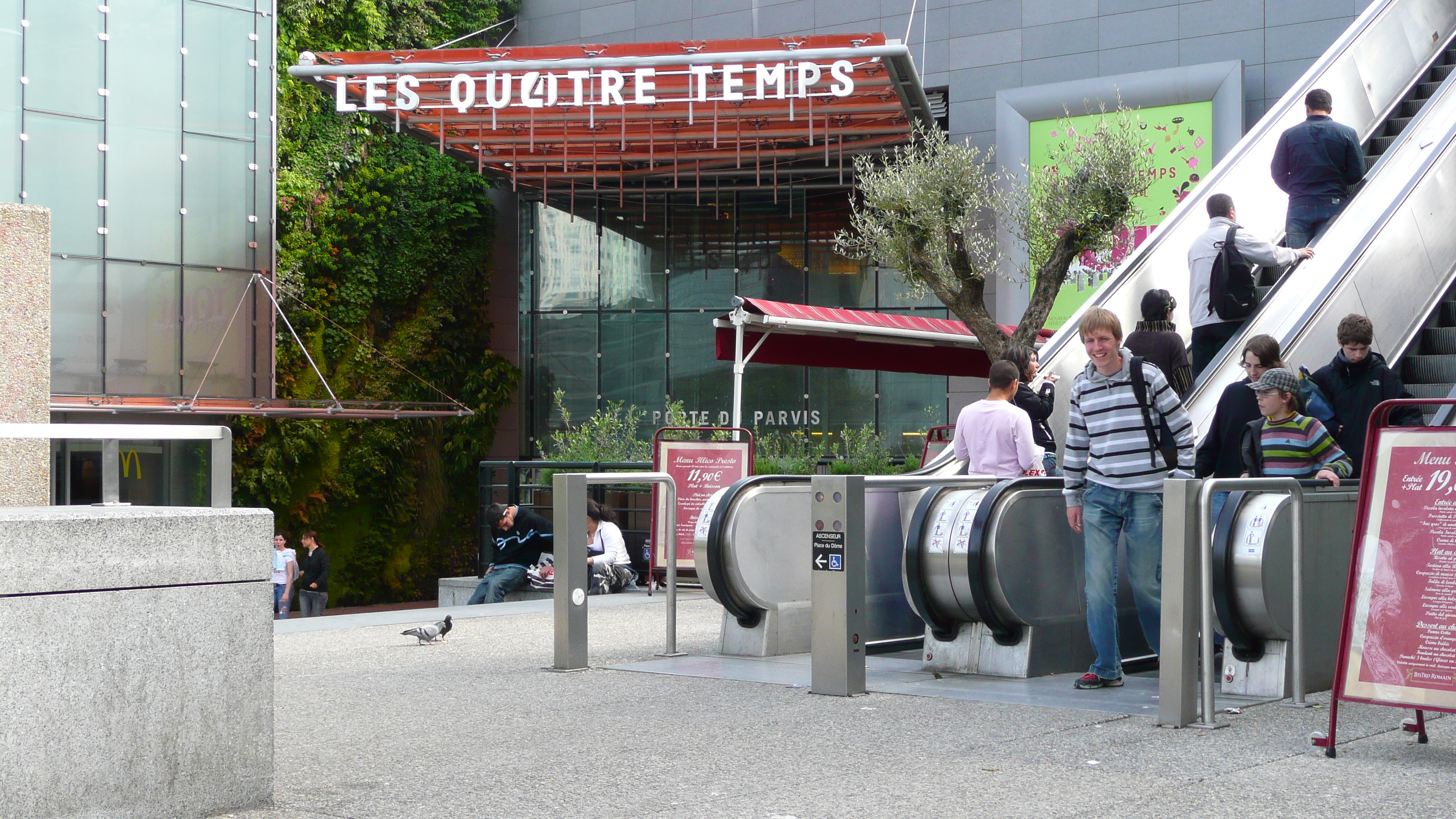 Picture France Paris La Defense Les Quatre Temps 2007-05 2 - Center Les Quatre Temps