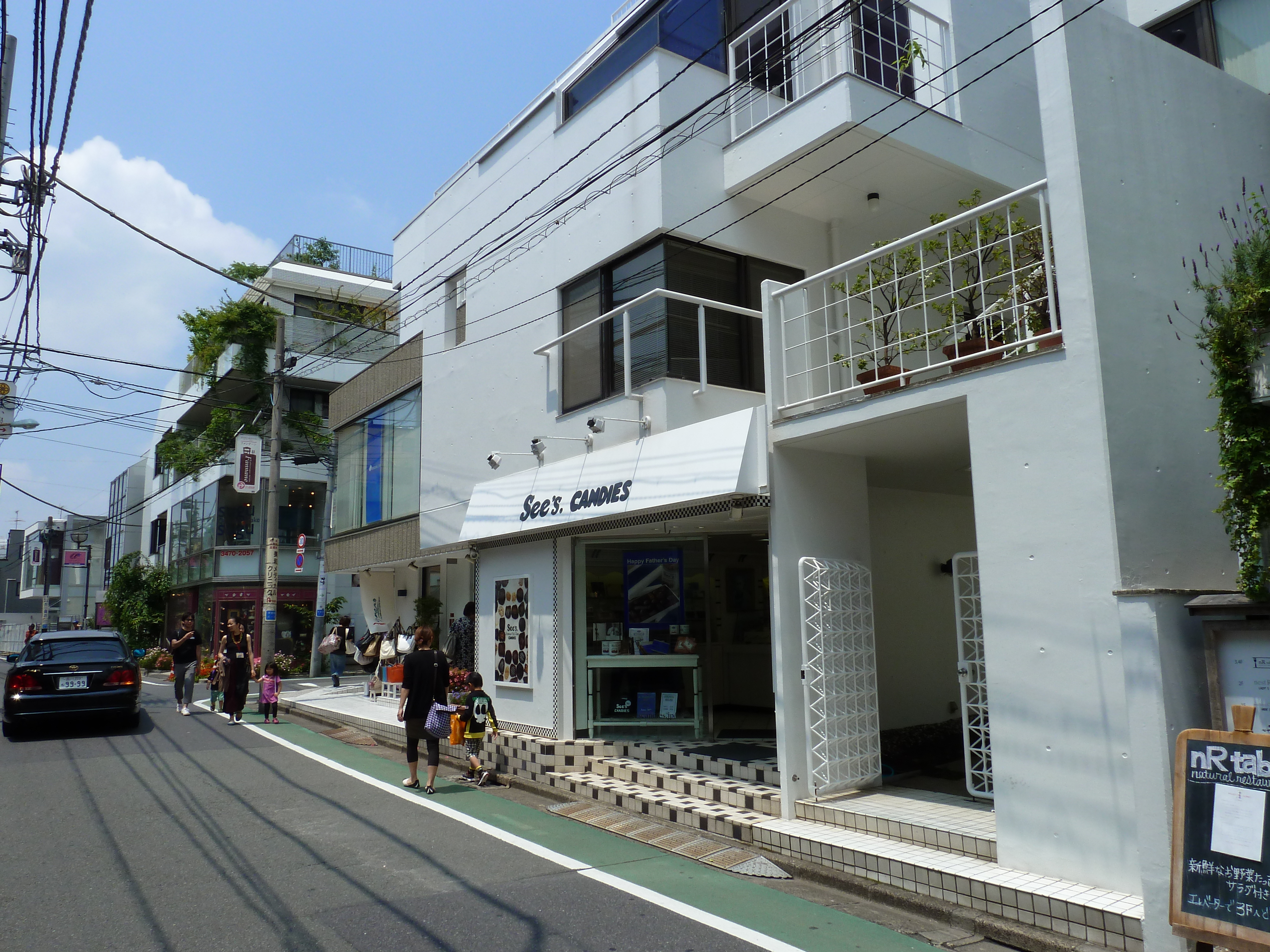 Picture Japan Tokyo Omotesando 2010-06 3 - Tours Omotesando