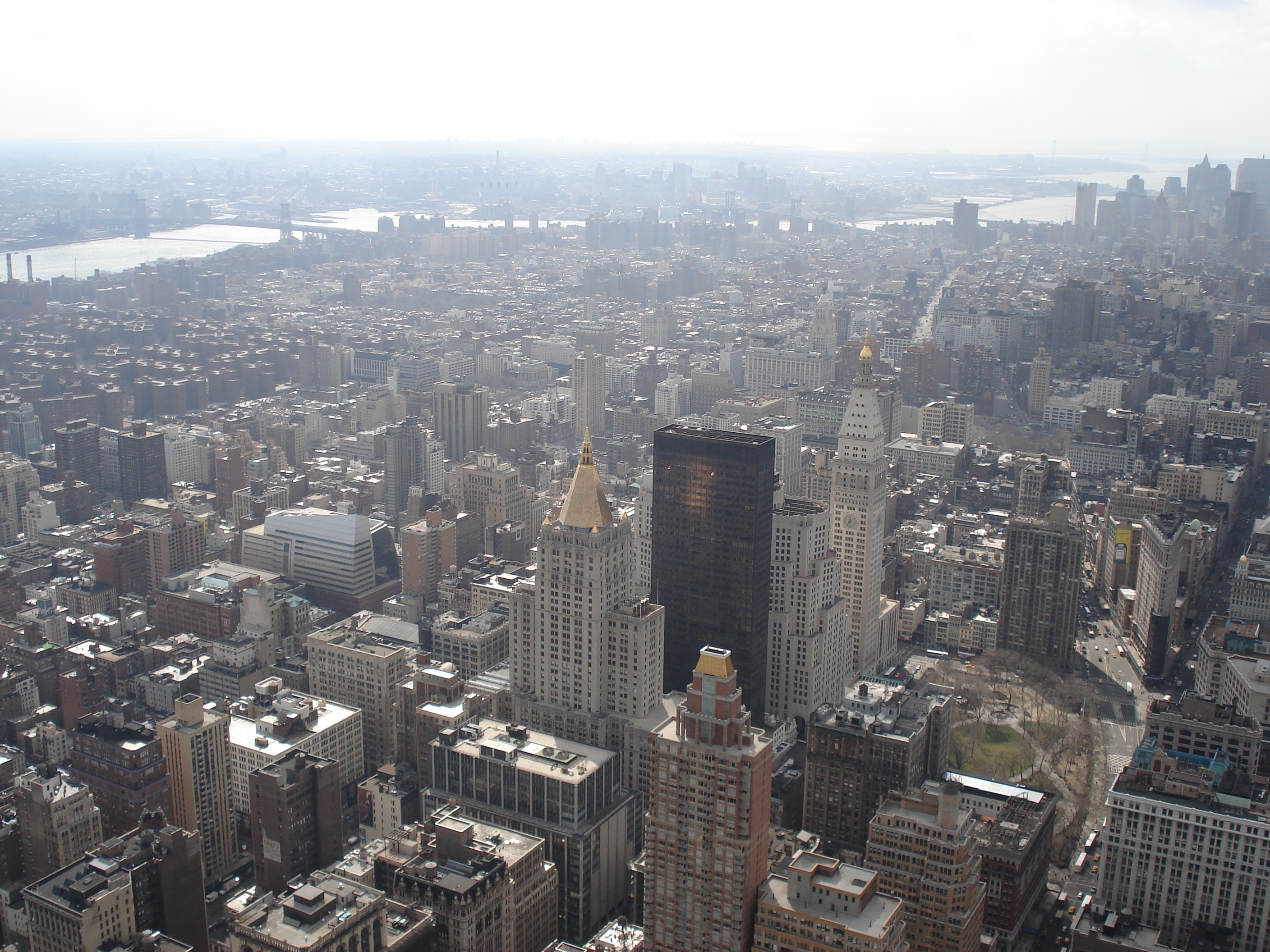 Picture United States New York Empire state building 2006-03 47 - Center Empire state building