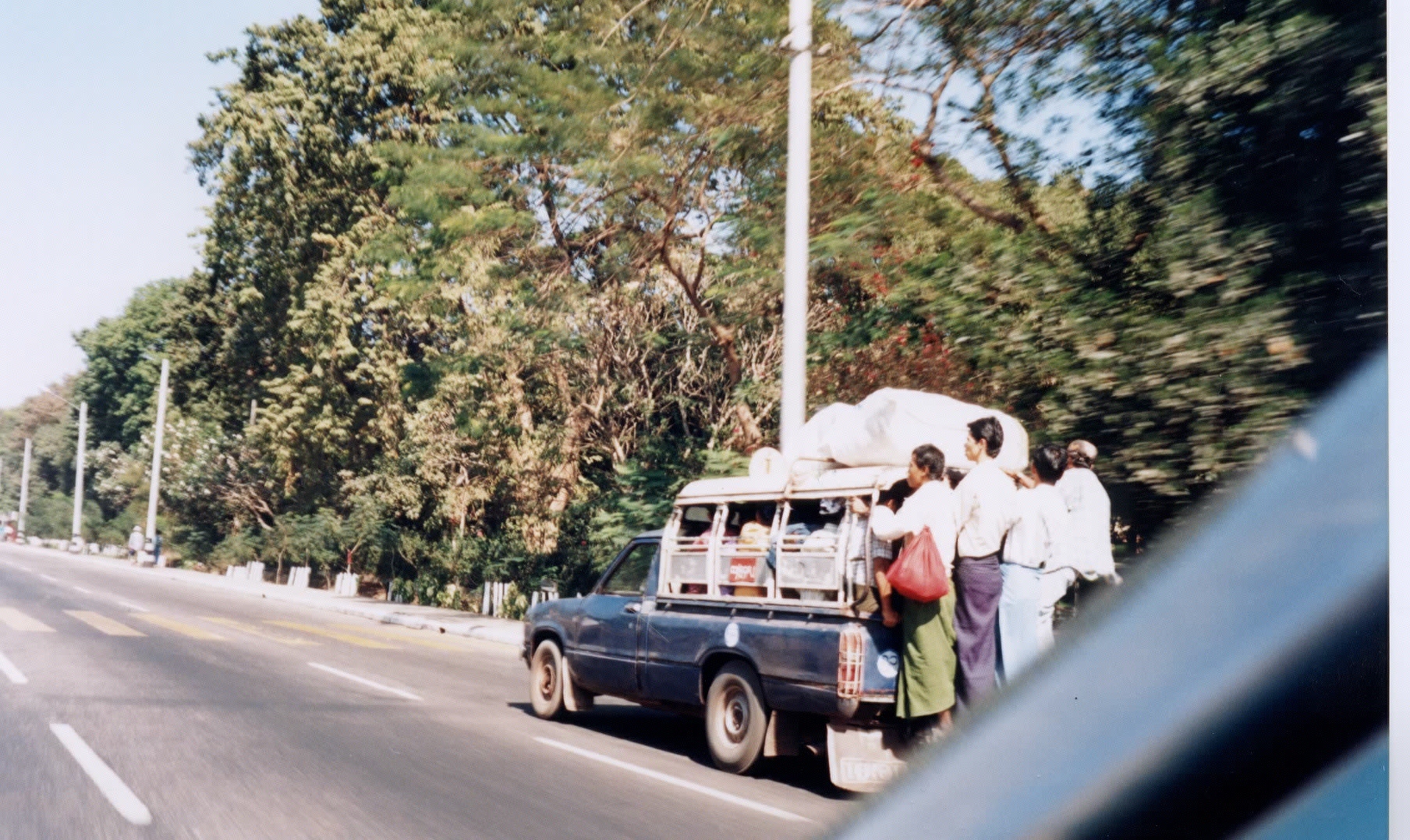 Picture Myanmar Mount Popa 1998-01 2 - Around Mount Popa