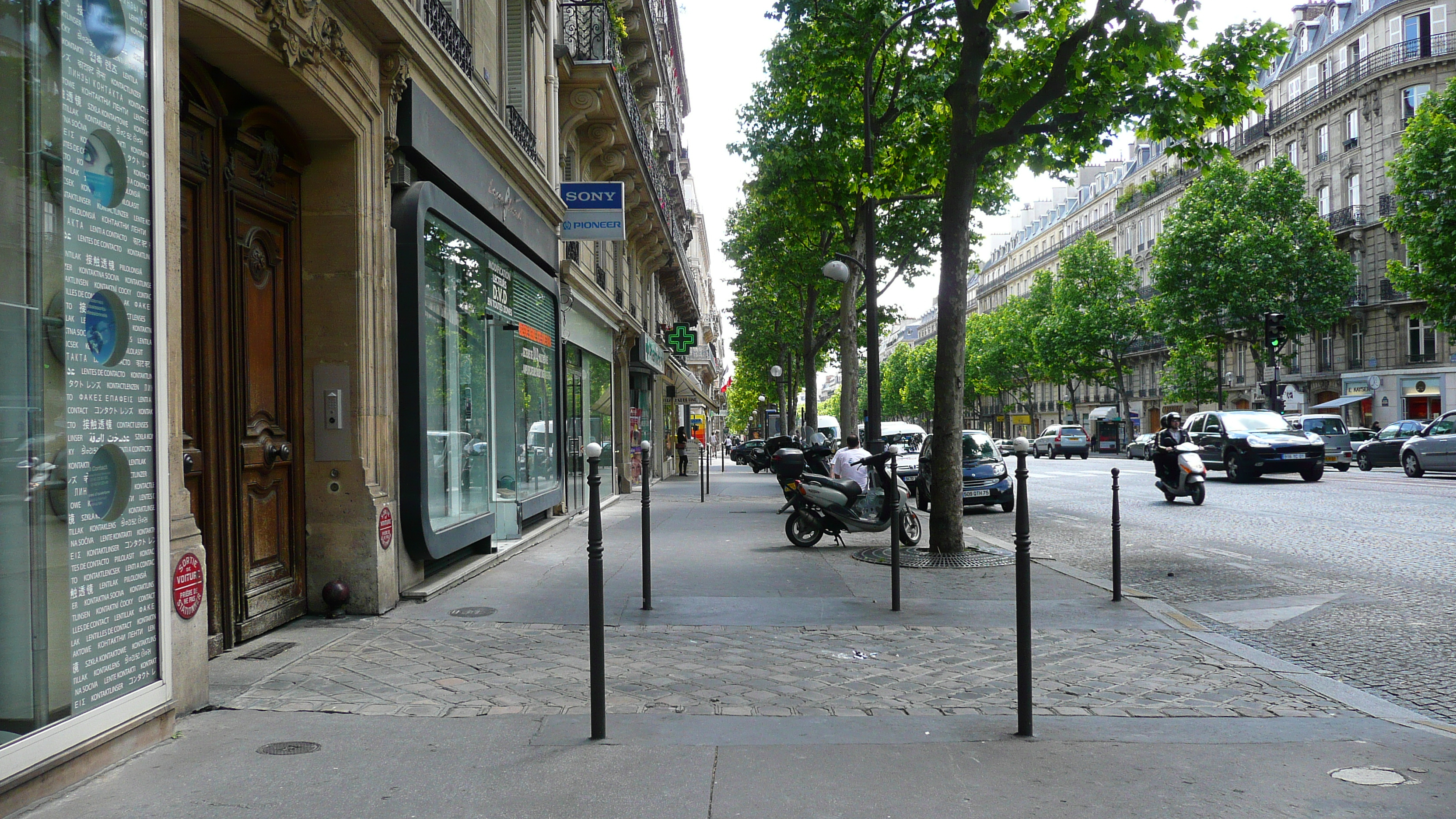 Picture France Paris Boulevard Malesherbes 2007-05 25 - Center Boulevard Malesherbes