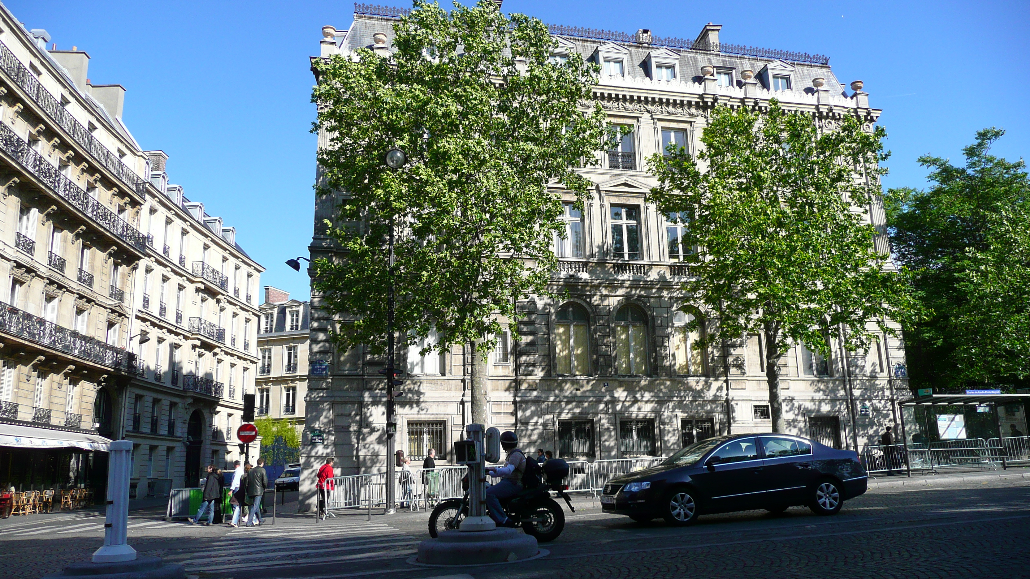 Picture France Paris 17th Arrondissement Avenue de Wagram 2007-05 2 - Around Avenue de Wagram