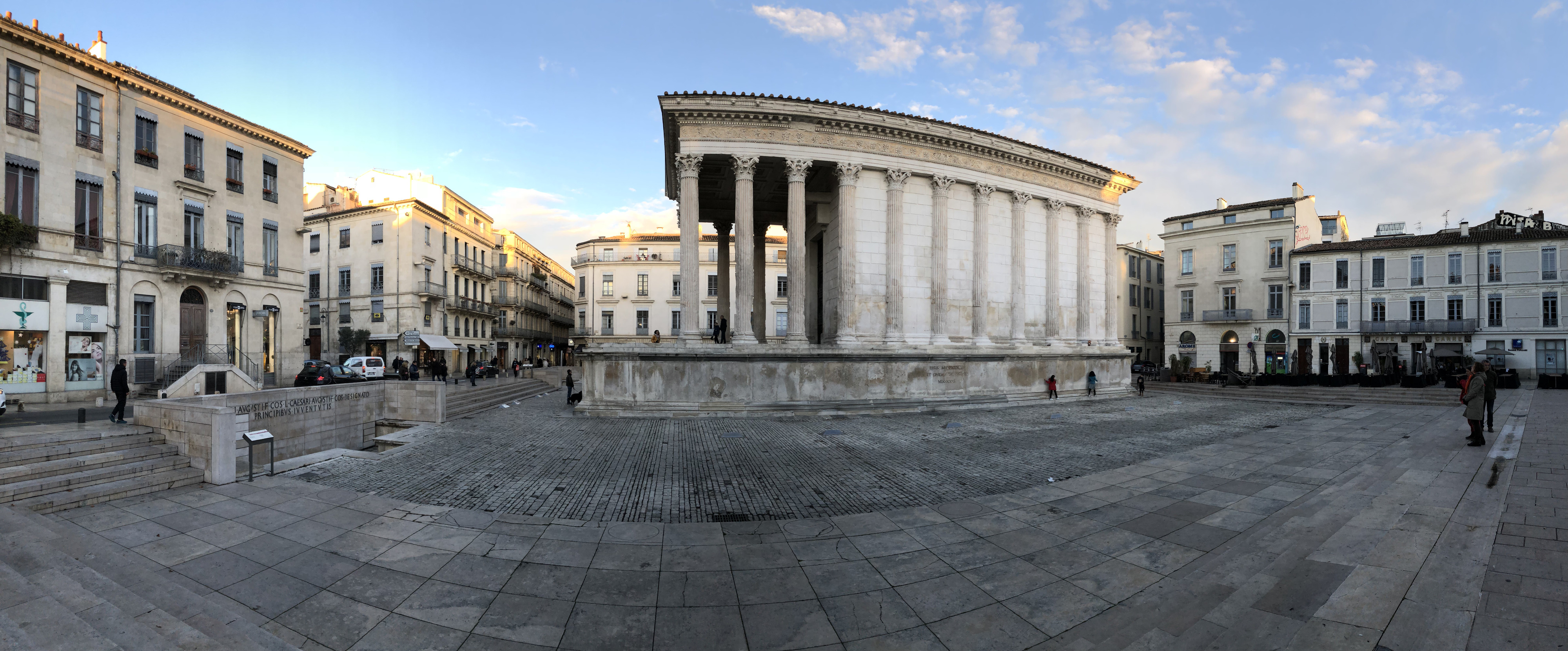 Picture France Nimes 2018-02 10 - Tours Nimes