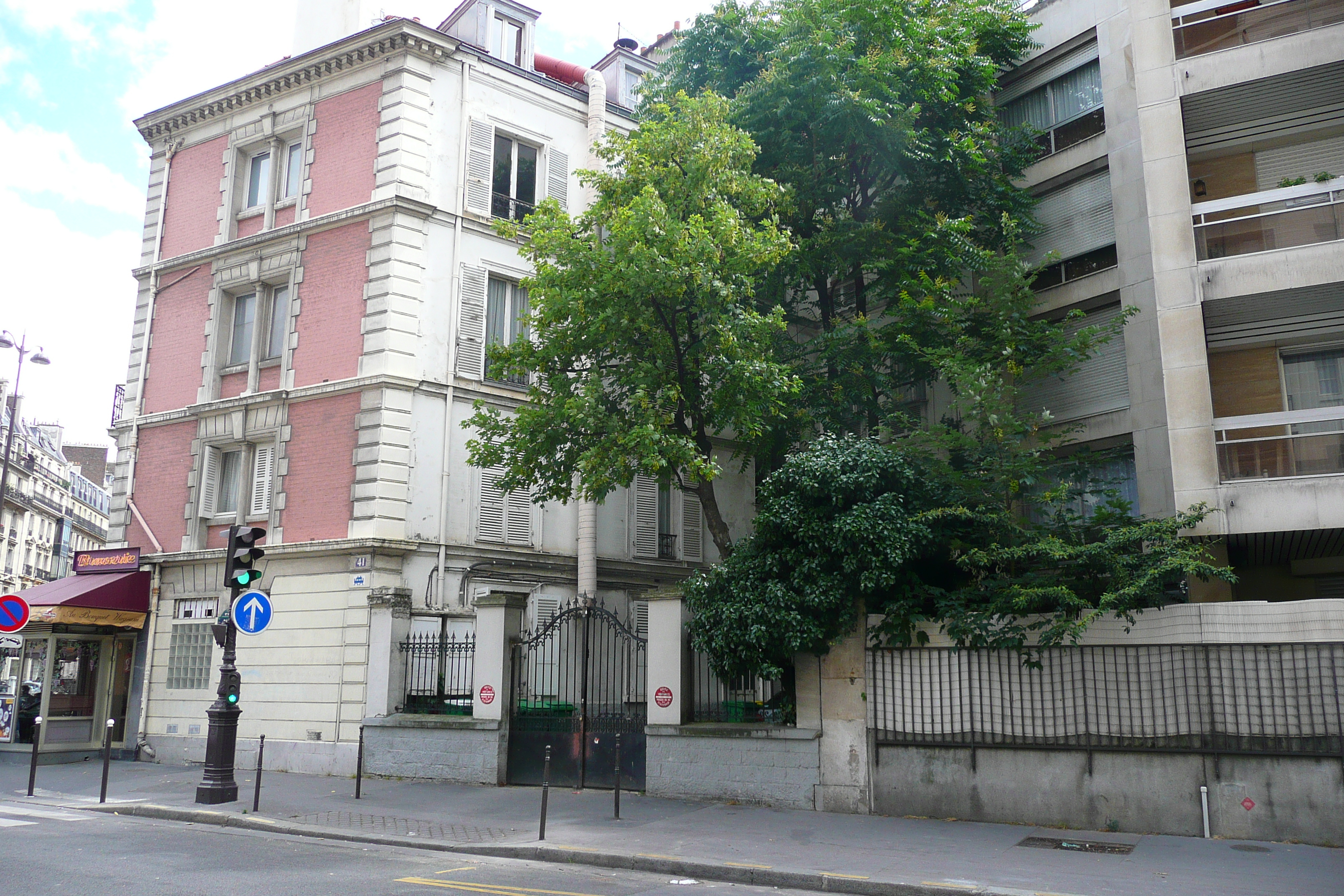 Picture France Paris Rue Ampere 2007-06 38 - Tour Rue Ampere