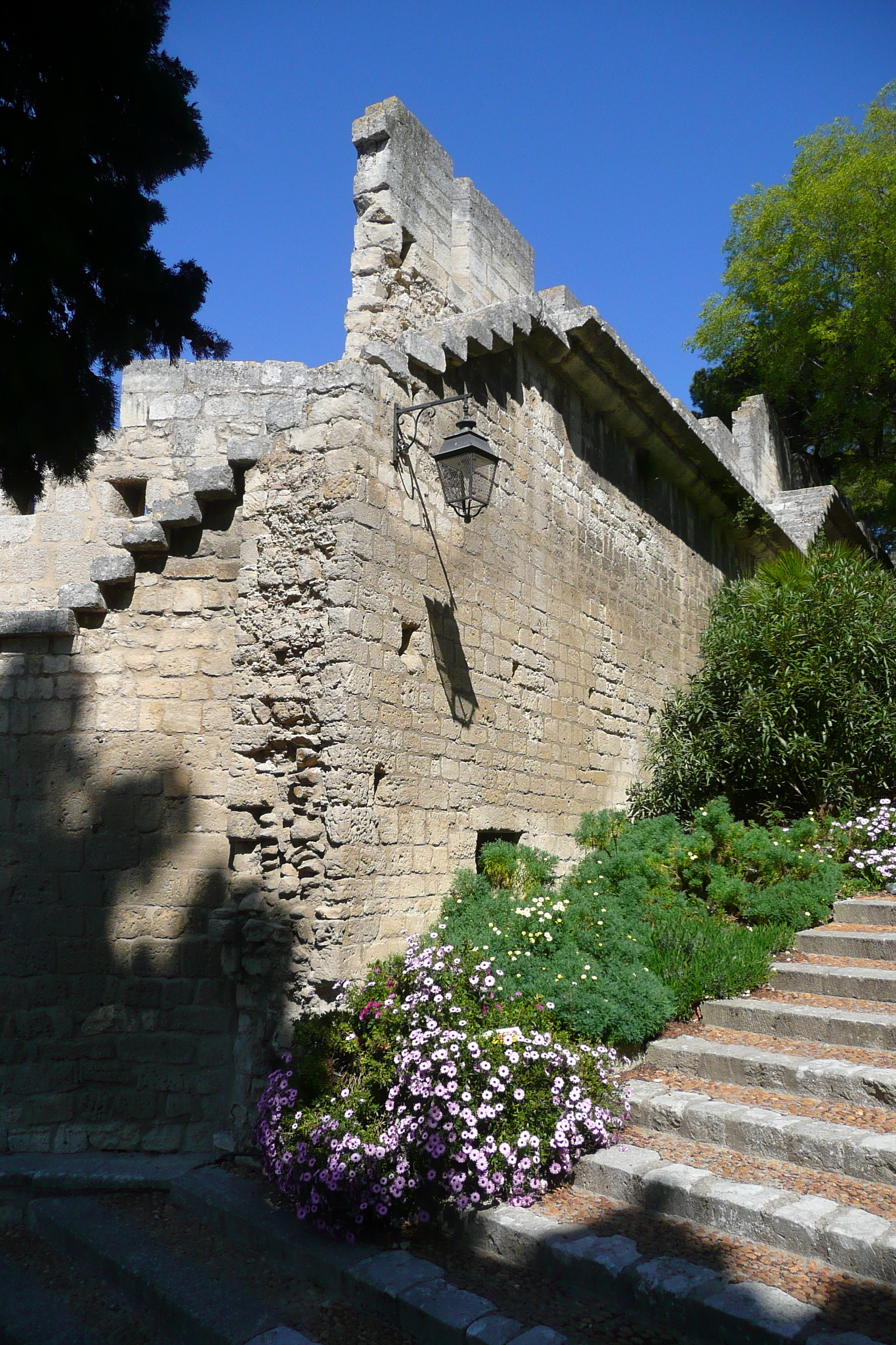 Picture France Beaucaire Beaucaire castle 2008-04 29 - Around Beaucaire castle