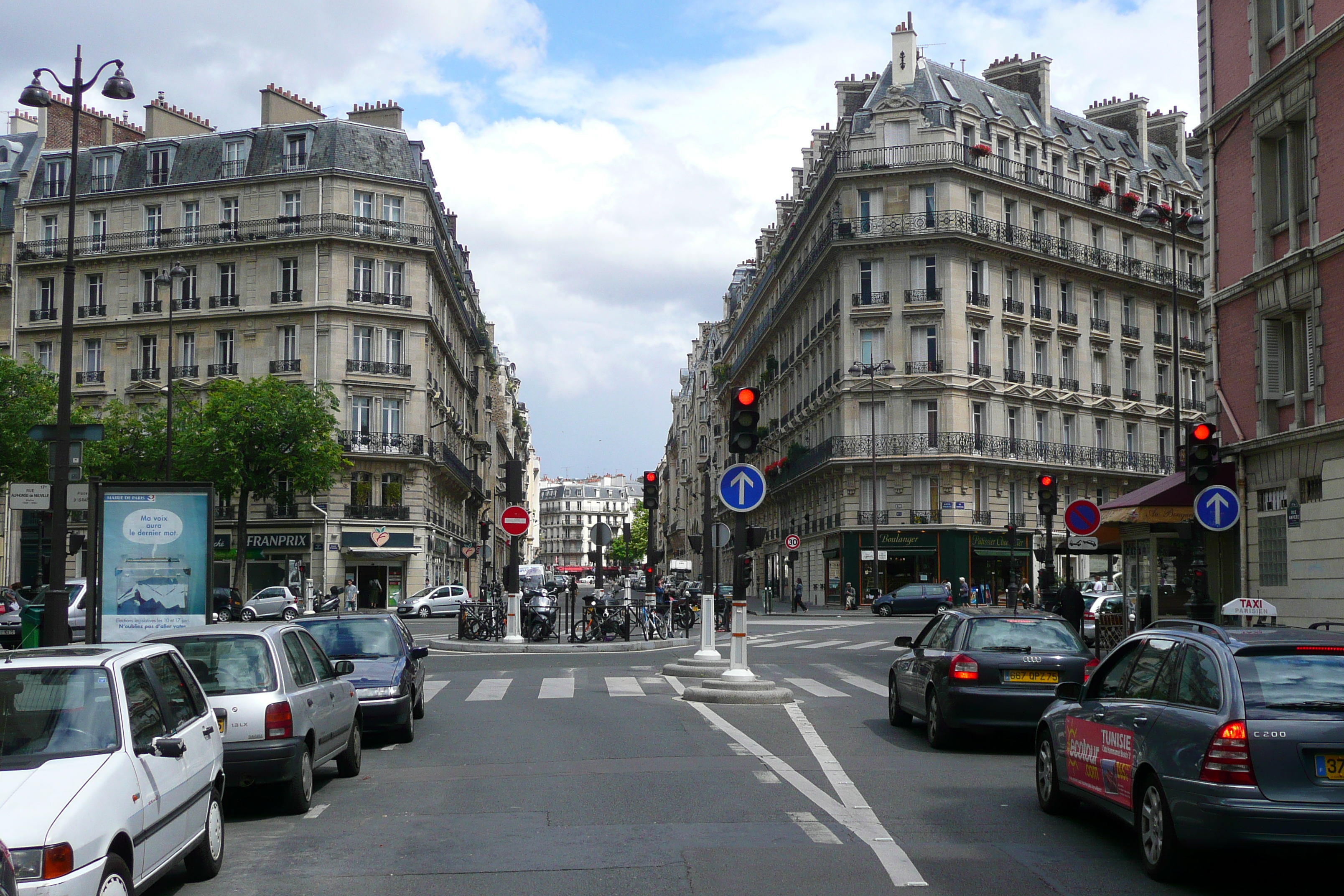 Picture France Paris Rue Ampere 2007-06 37 - Recreation Rue Ampere