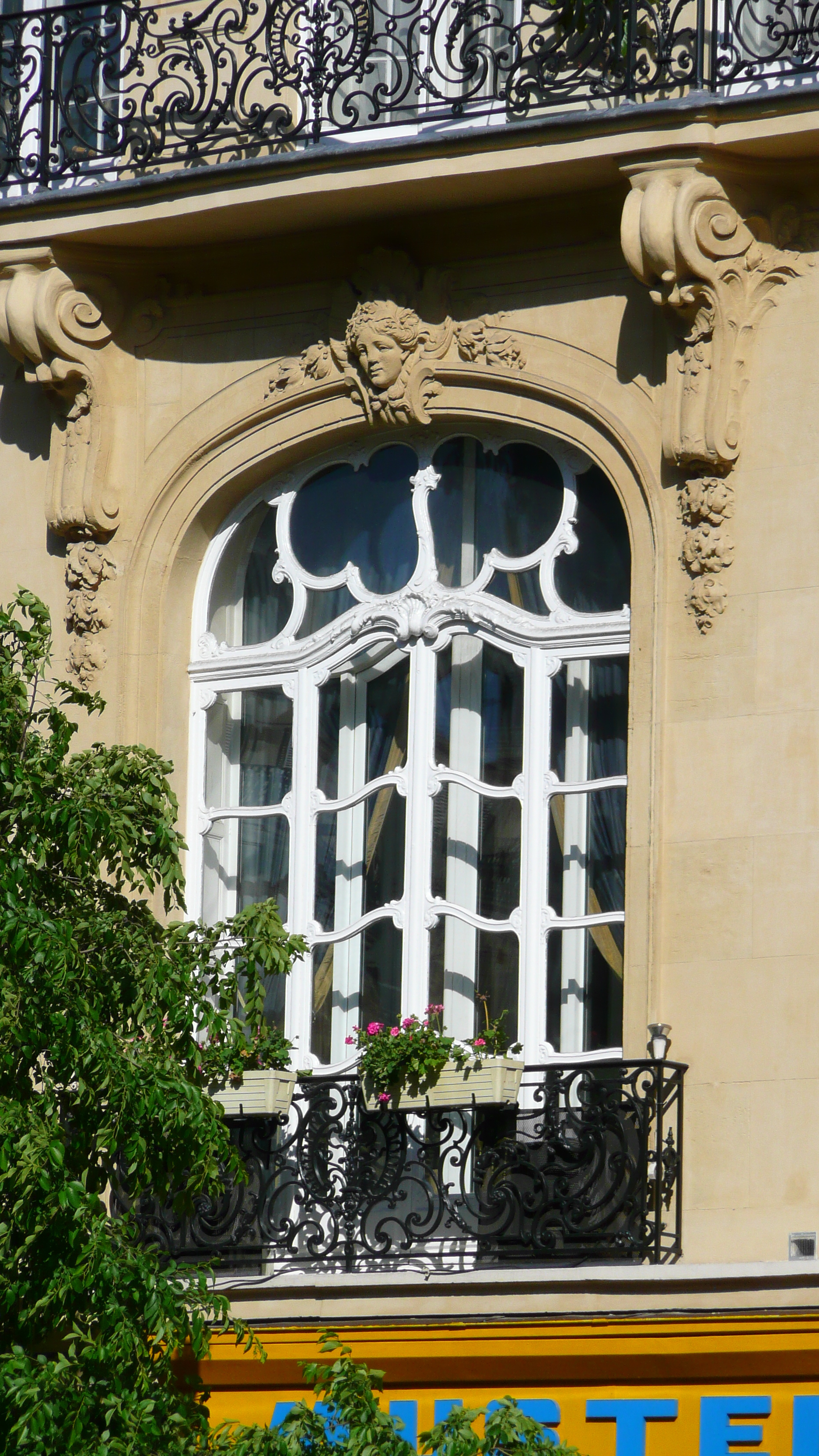 Picture France Paris 17th Arrondissement Avenue de Wagram 2007-05 16 - Journey Avenue de Wagram