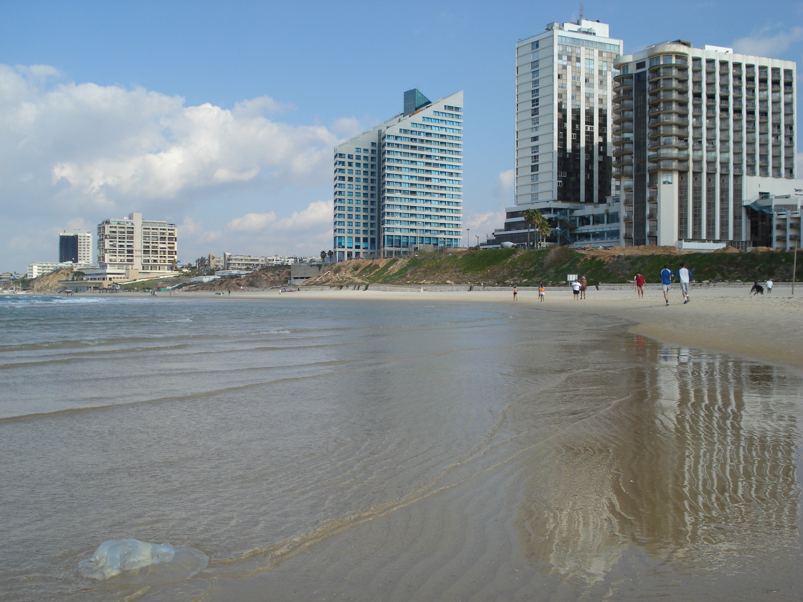 Picture Israel Herzliya 2006-12 71 - Journey Herzliya