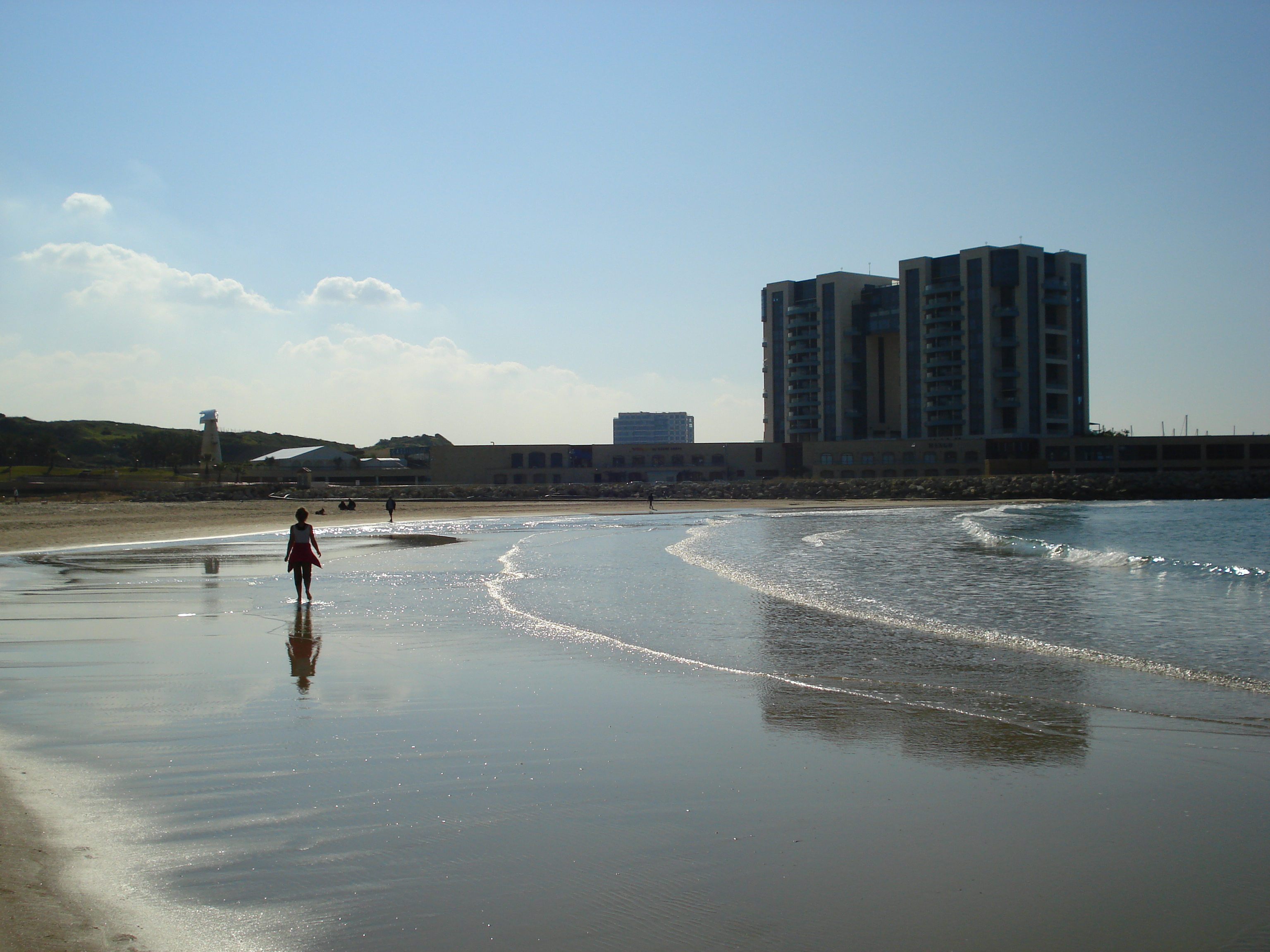 Picture Israel Herzliya 2006-12 83 - Tour Herzliya