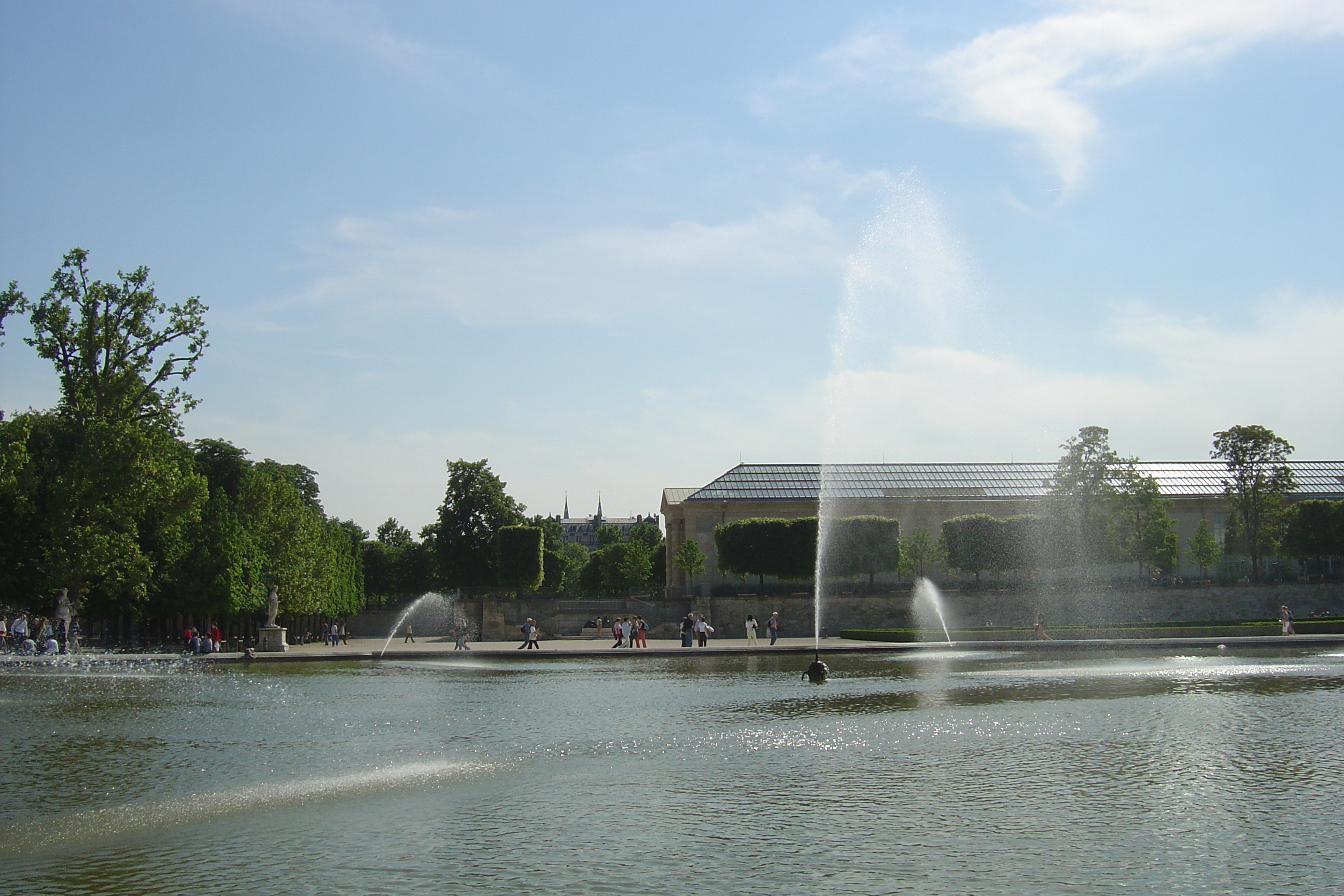 Picture France Paris Garden of Tuileries 2007-05 0 - Center Garden of Tuileries