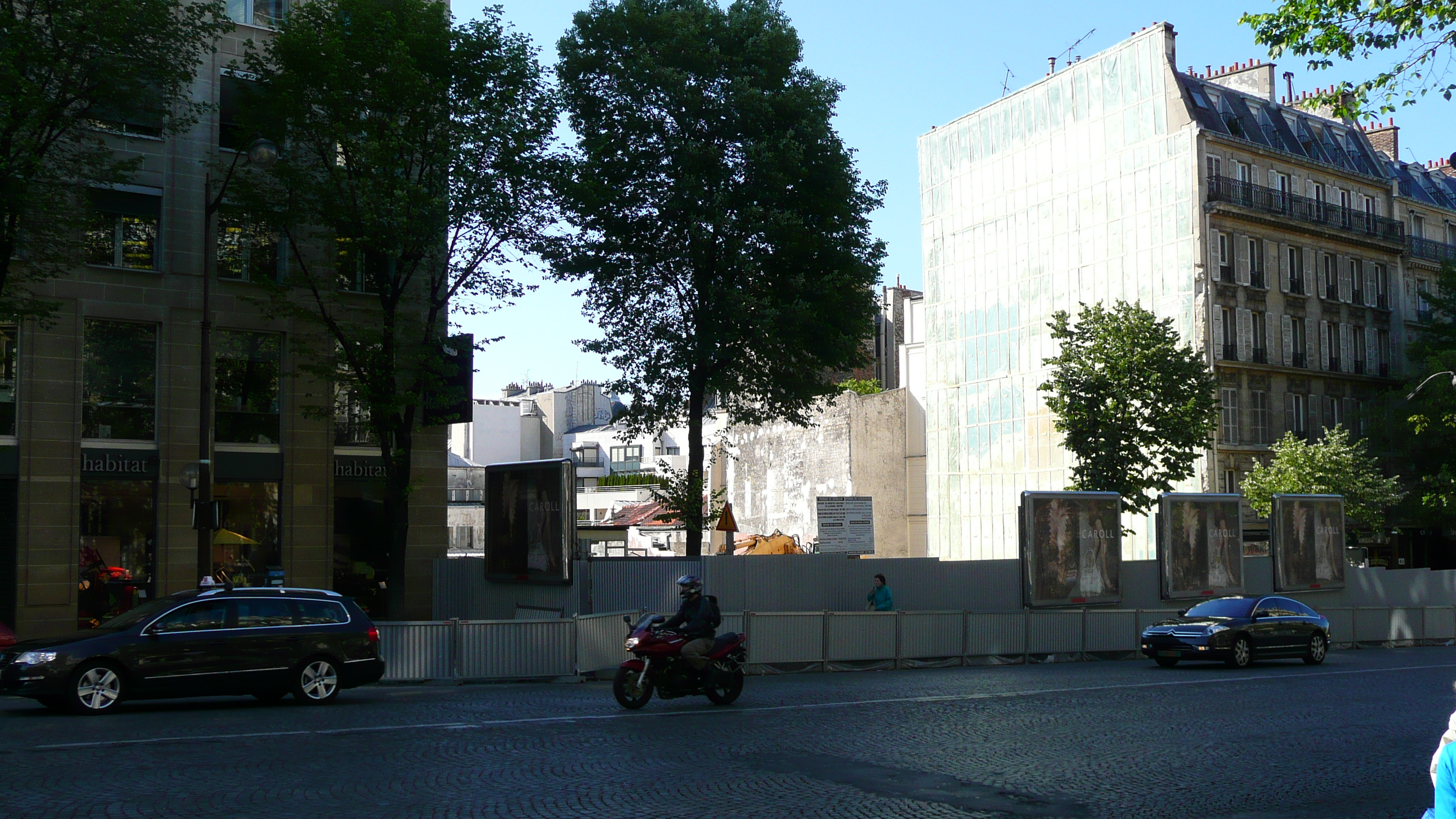 Picture France Paris 17th Arrondissement Avenue de Wagram 2007-05 74 - Center Avenue de Wagram