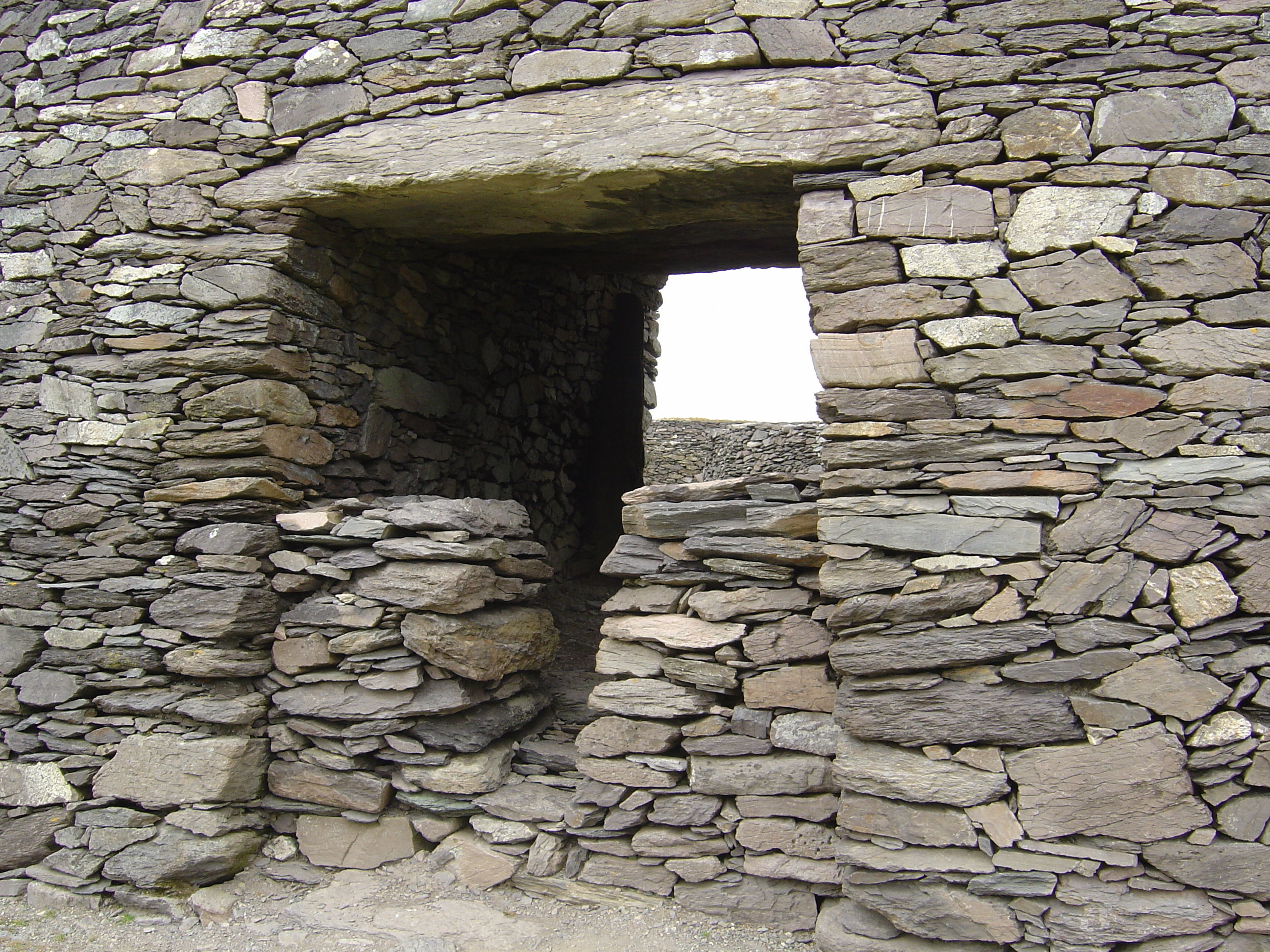 Picture Ireland Kerry Caherdaniel fort 2004-05 13 - Tour Caherdaniel fort