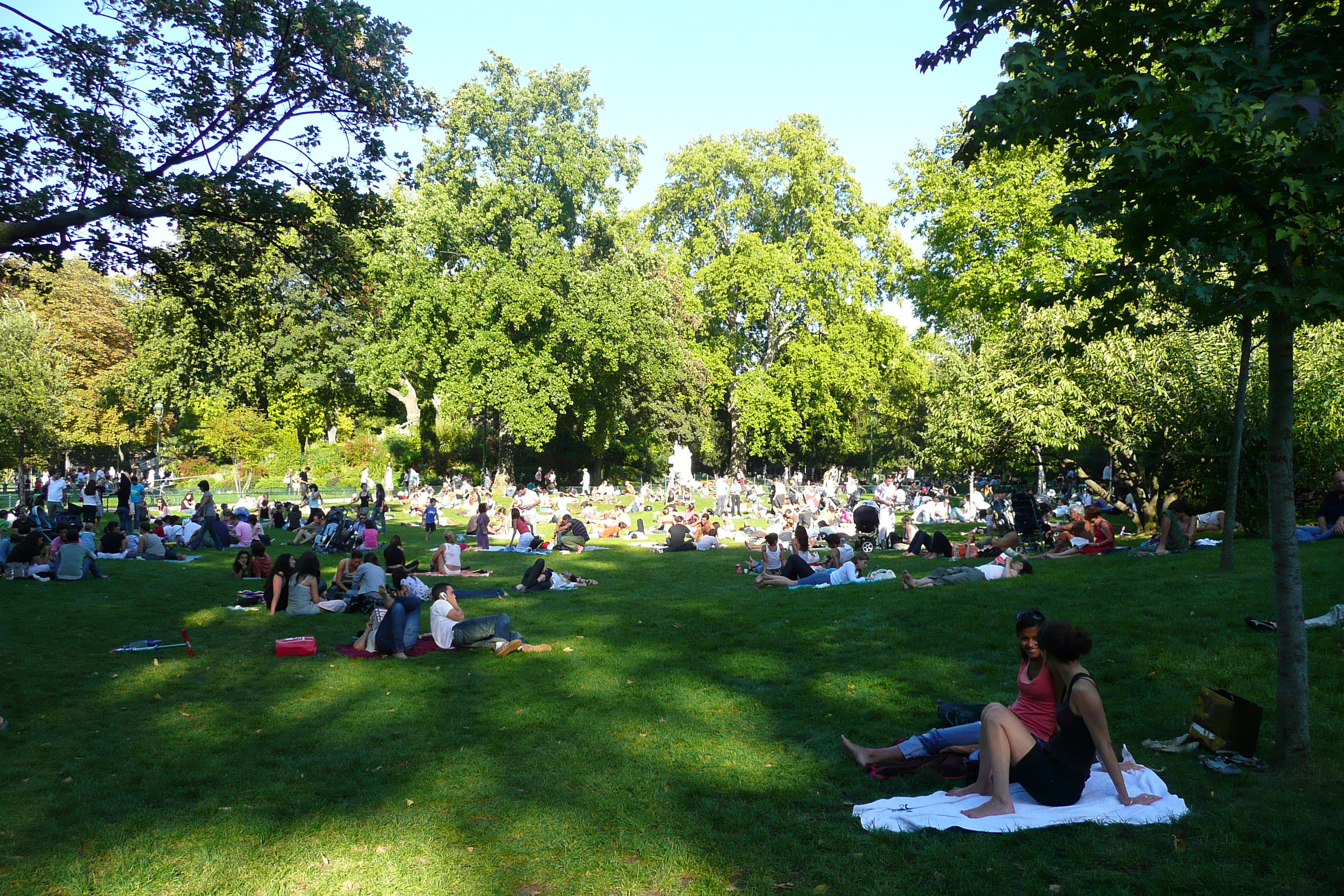 Picture France Paris Monceau Garden 2007-09 10 - Recreation Monceau Garden