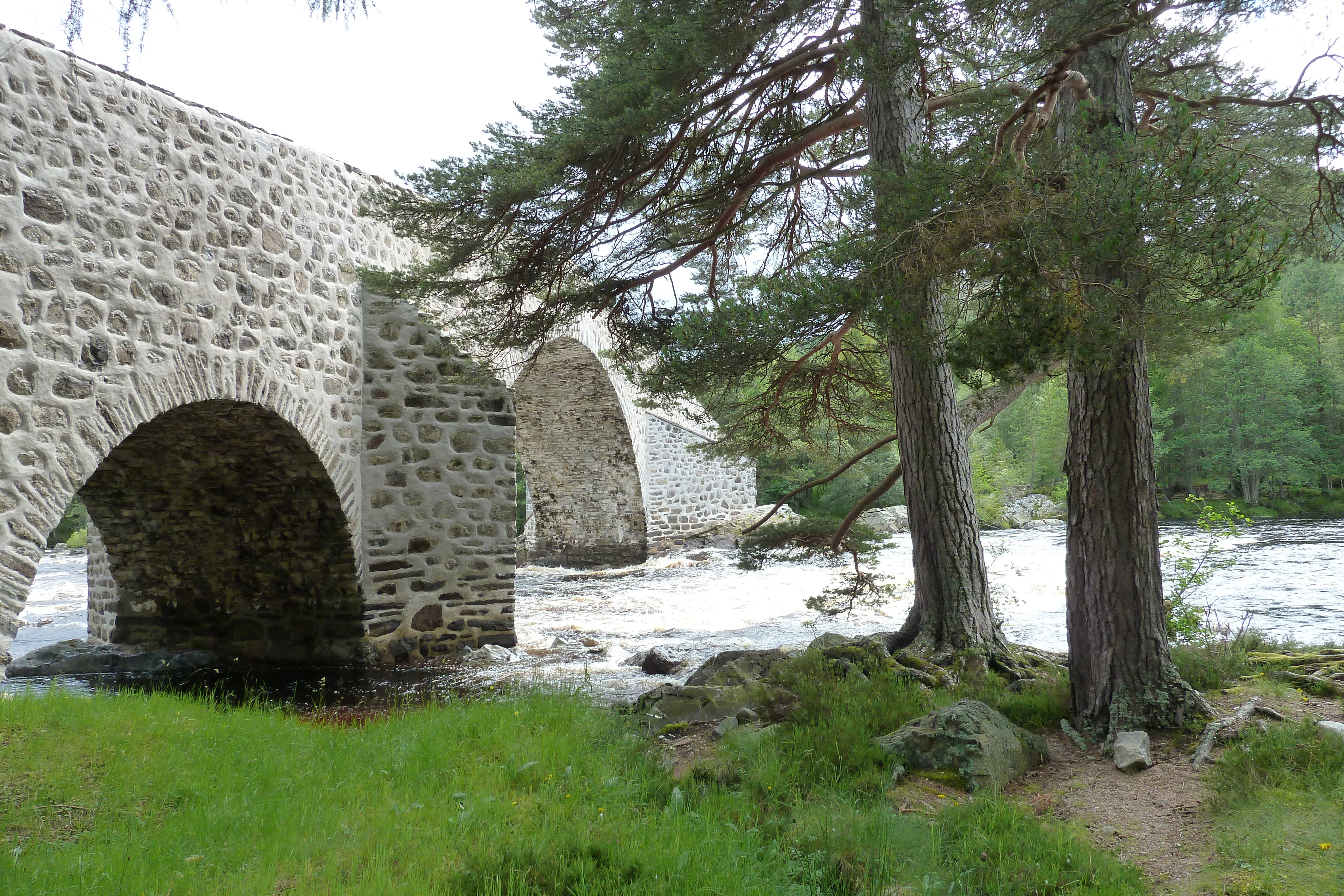 Picture United Kingdom Scotland Cairngorms National Park Invercauld Bridge 2011-07 11 - Recreation Invercauld Bridge