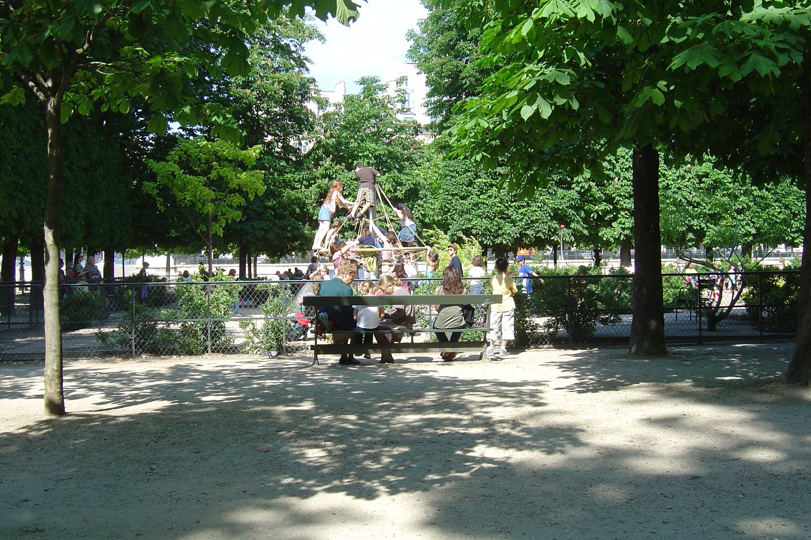 Picture France Paris Garden of Tuileries 2007-05 361 - Around Garden of Tuileries