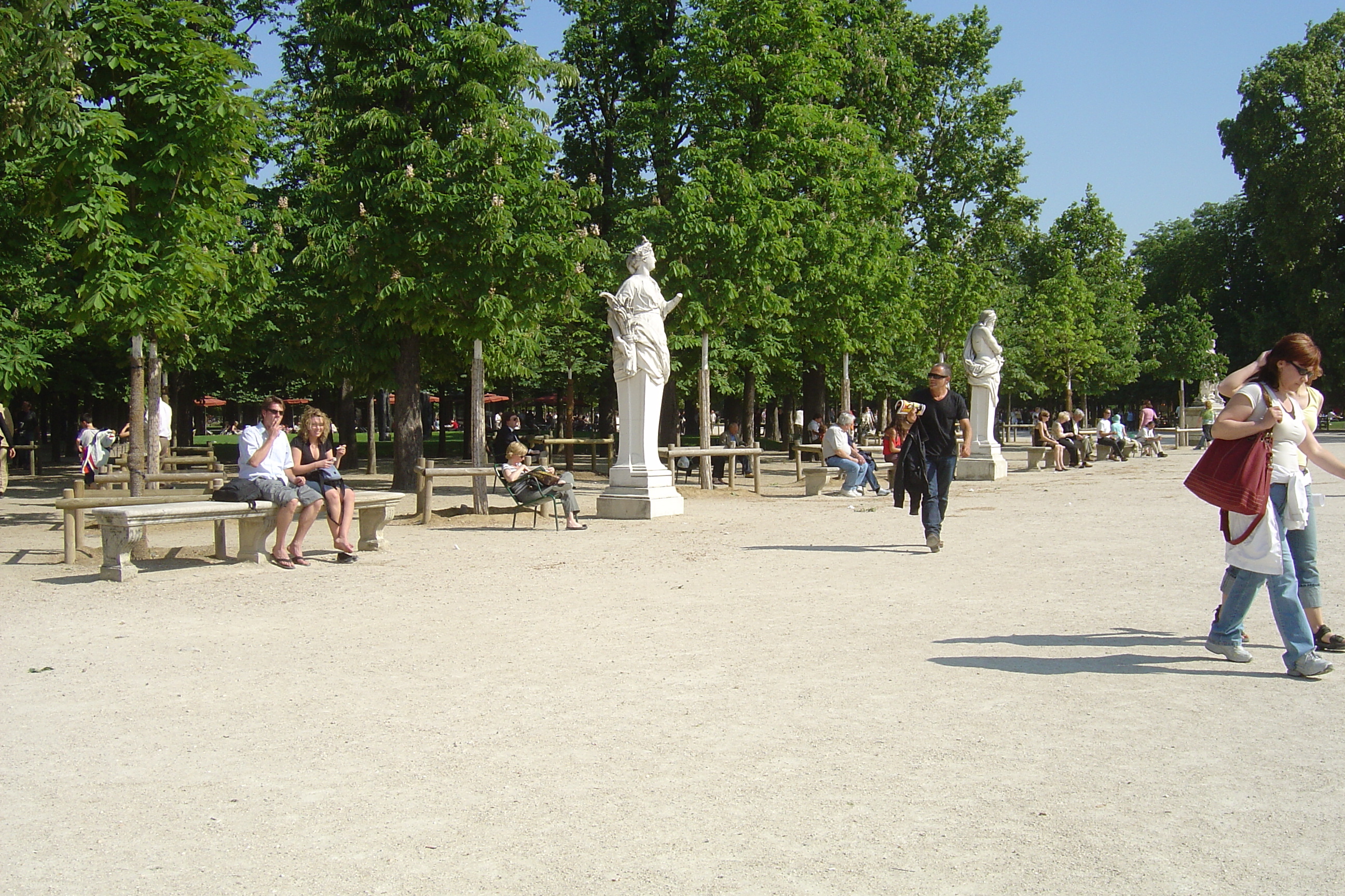 Picture France Paris Garden of Tuileries 2007-05 33 - Tours Garden of Tuileries