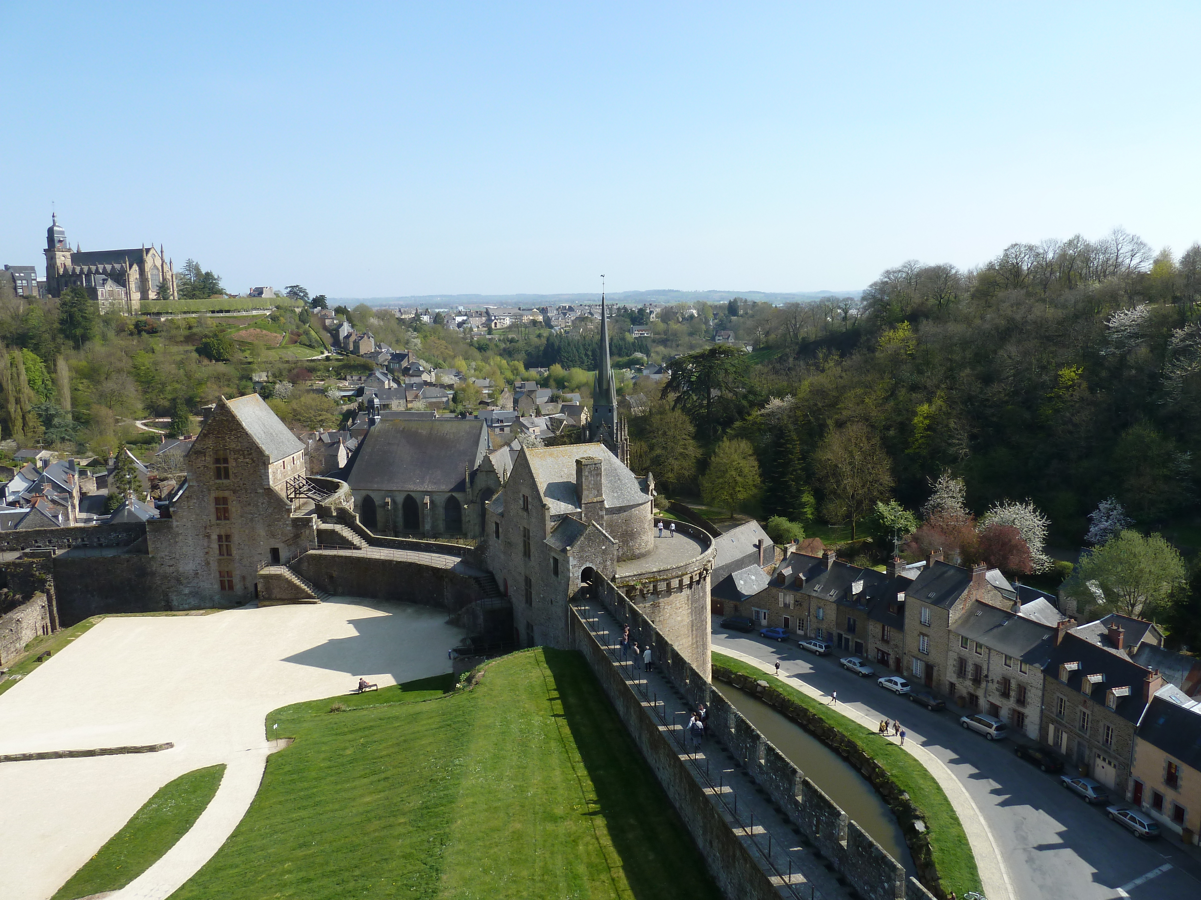 Picture France Fougeres 2010-04 164 - Center Fougeres