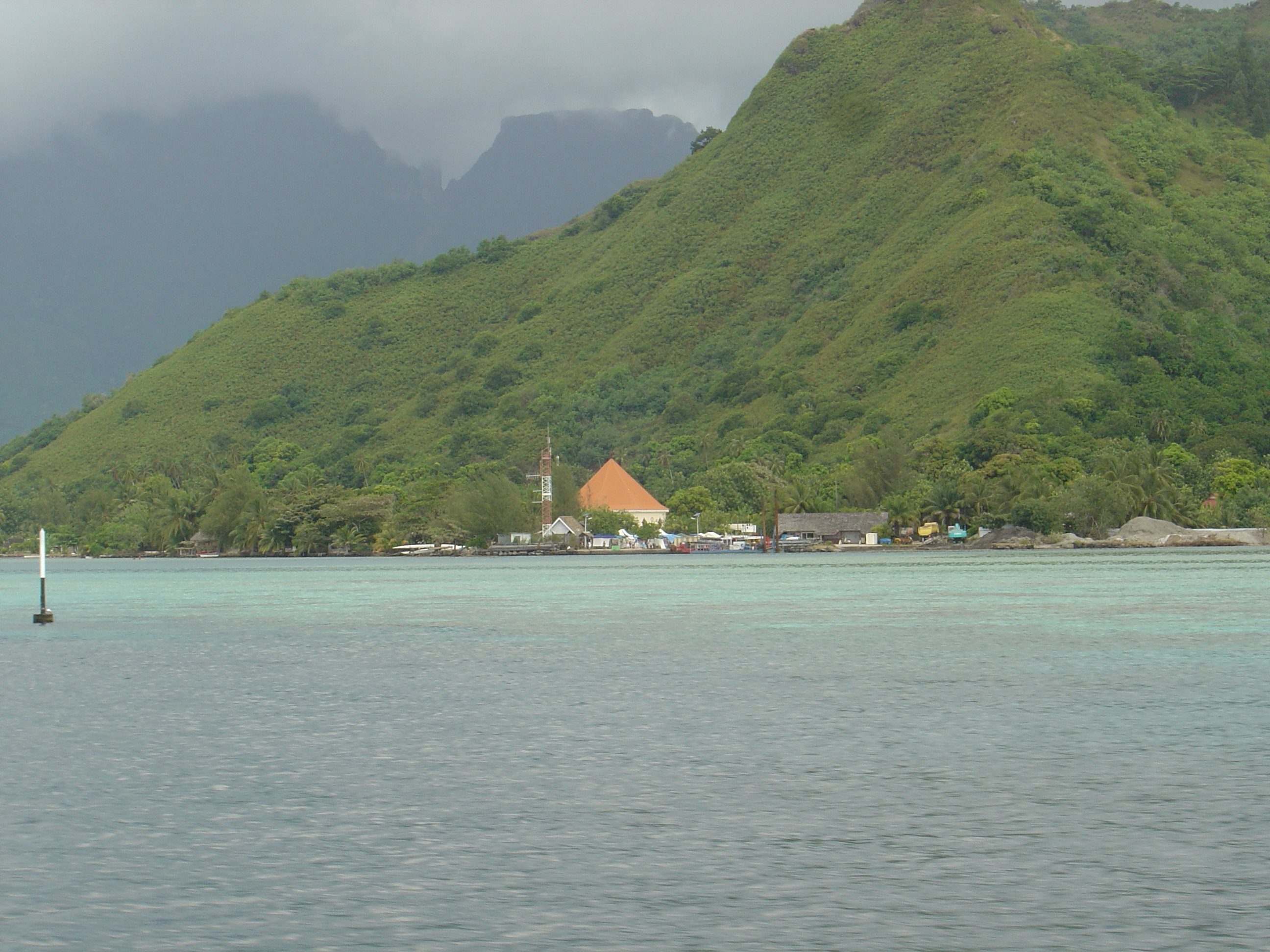 Picture Polynesia Moorea 2006-04 11 - History Moorea