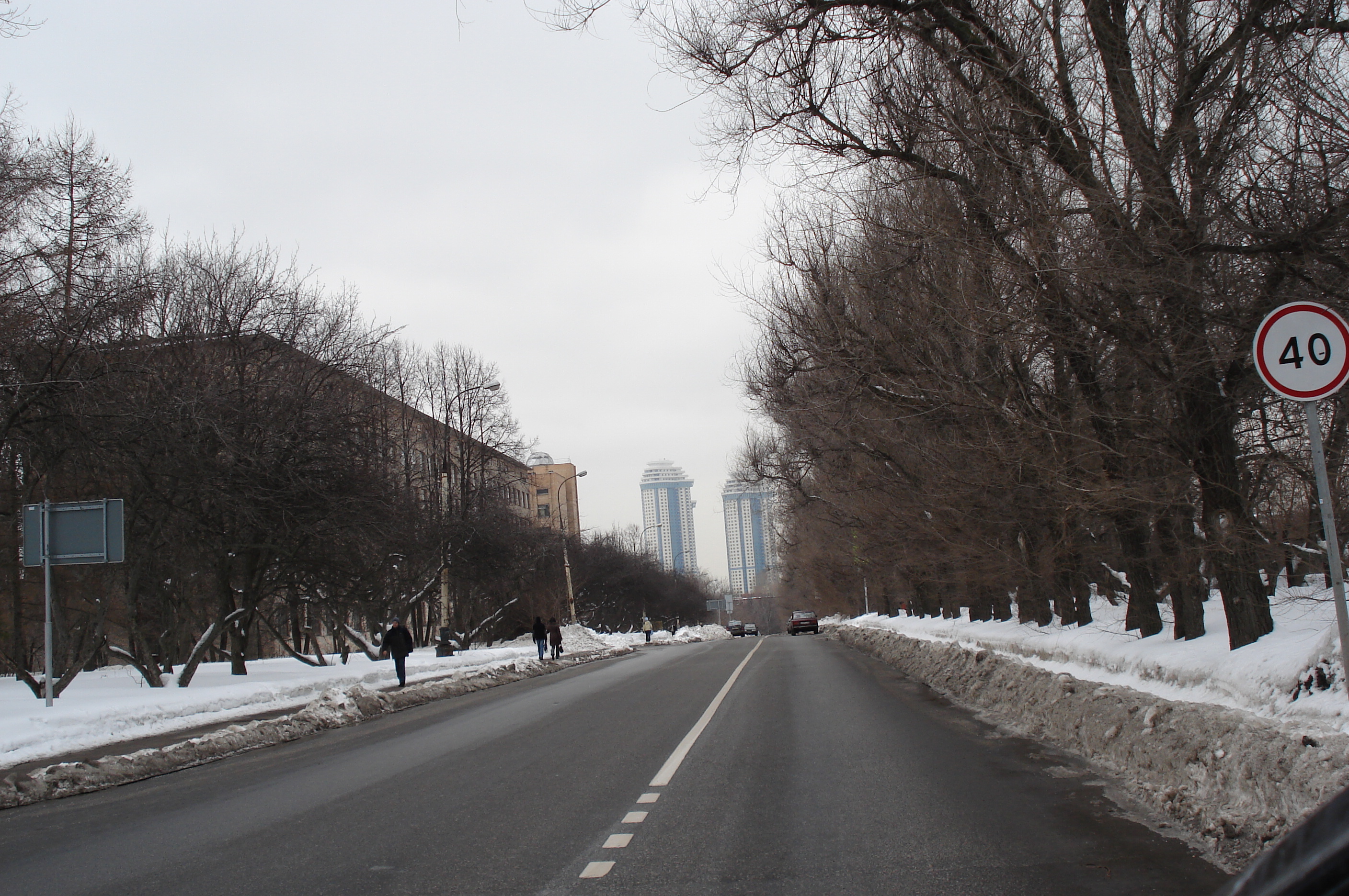 Picture Russia Moscow Moscow State University 2006-03 10 - Around Moscow State University