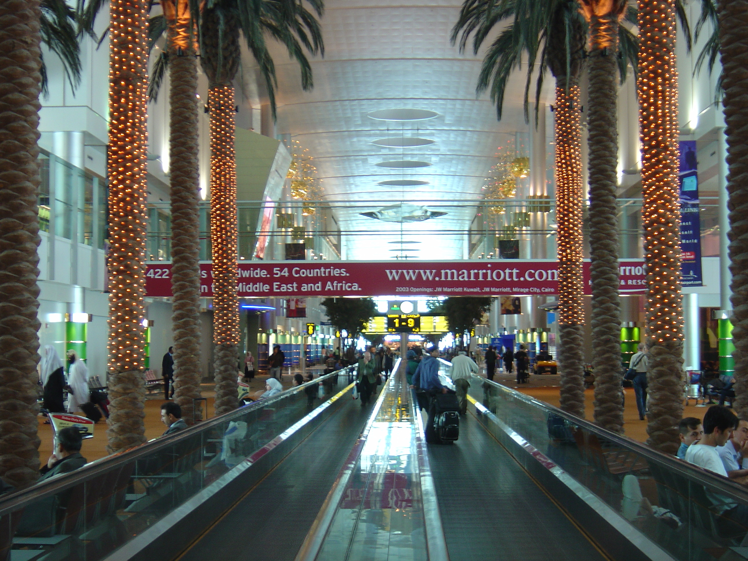 Picture United Arab Emirates Dubai Airport 2005-03 6 - Tour Airport