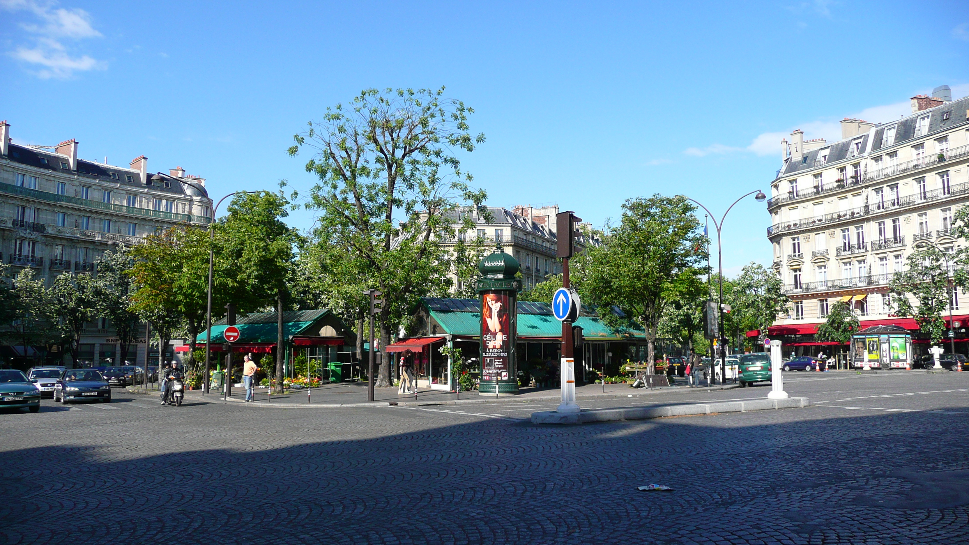 Picture France Paris Place des Ternes 2007-05 20 - Center Place des Ternes