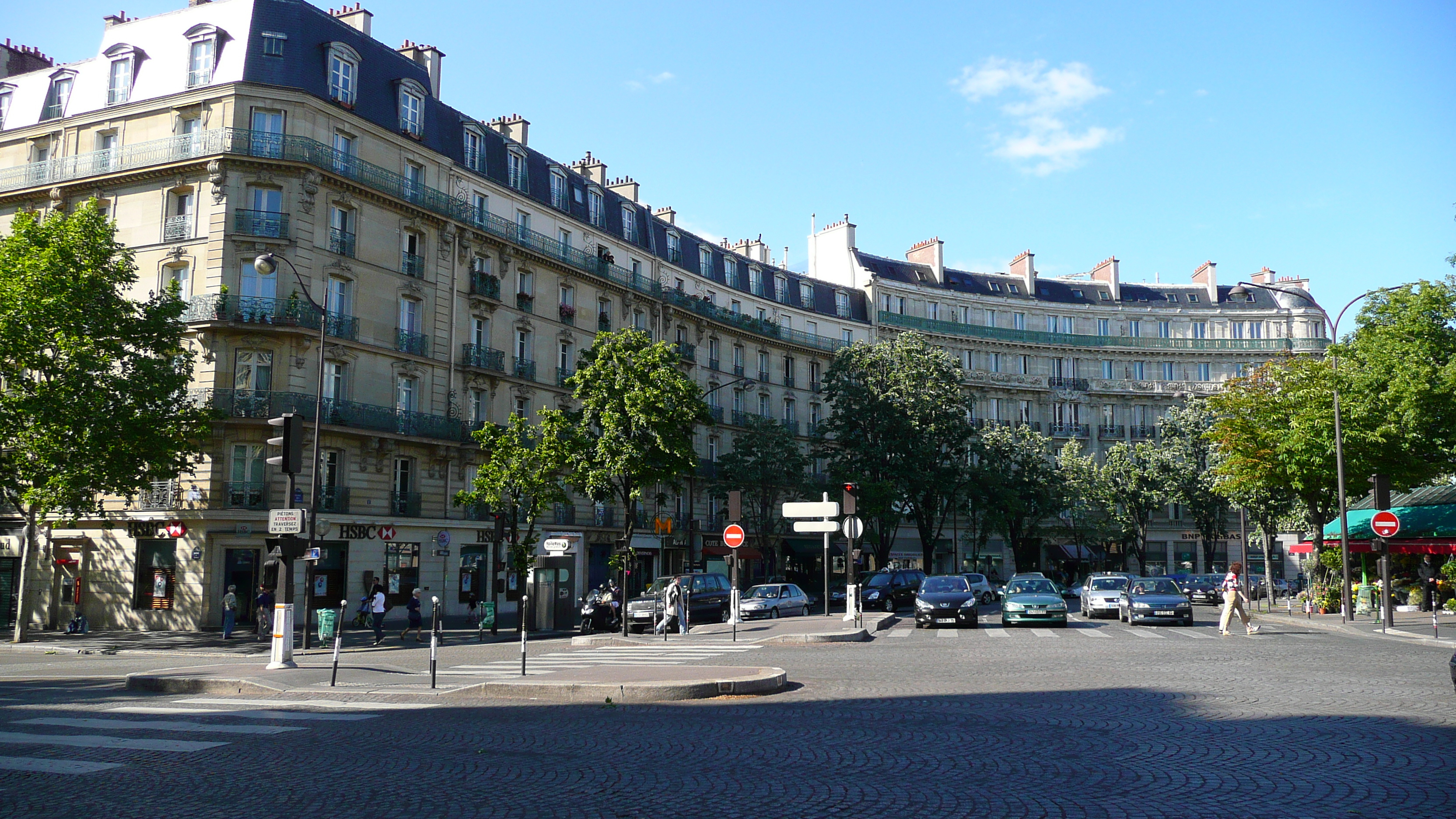 Picture France Paris Place des Ternes 2007-05 19 - Center Place des Ternes