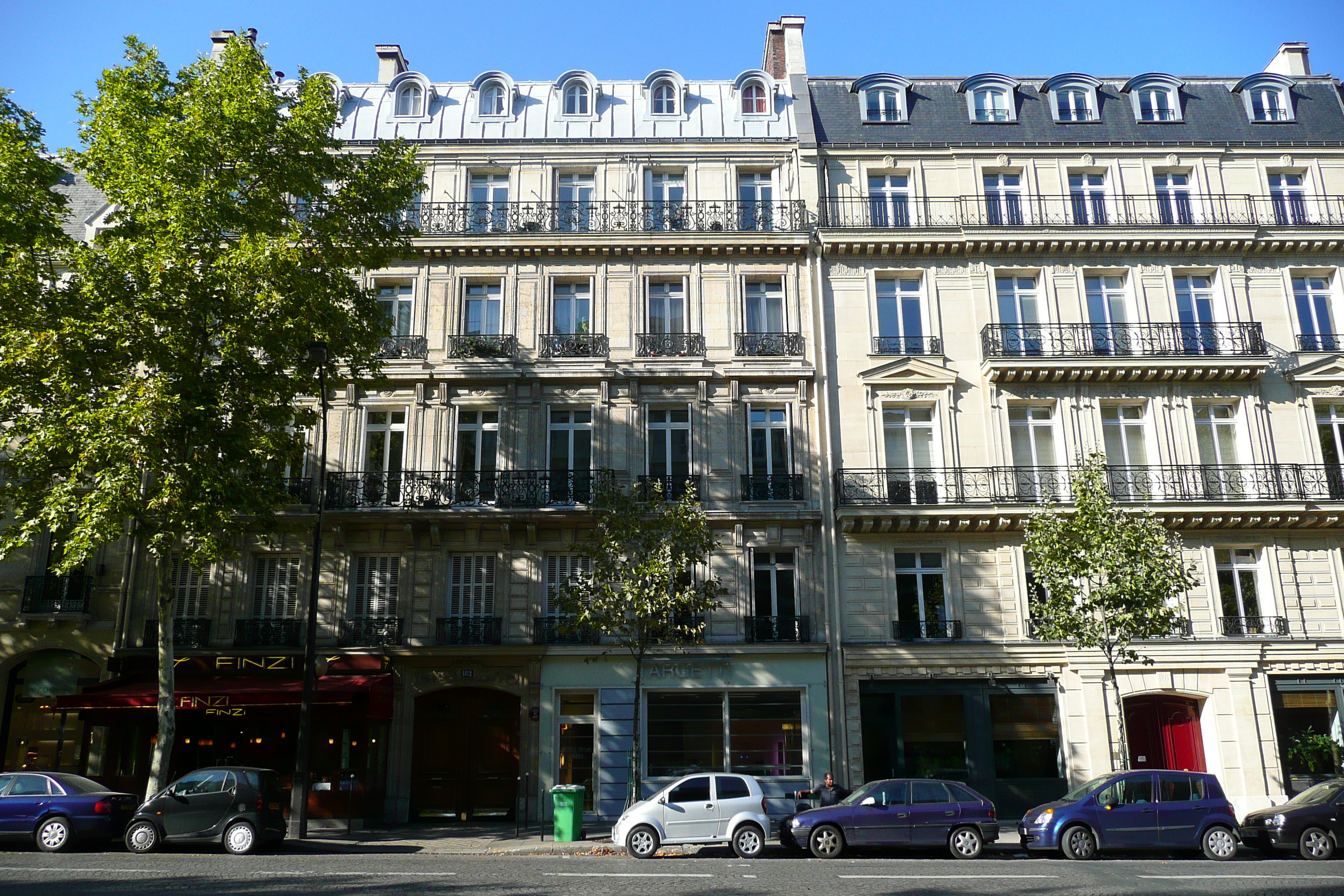 Picture France Paris Avenue de Friedland 2007-09 56 - History Avenue de Friedland