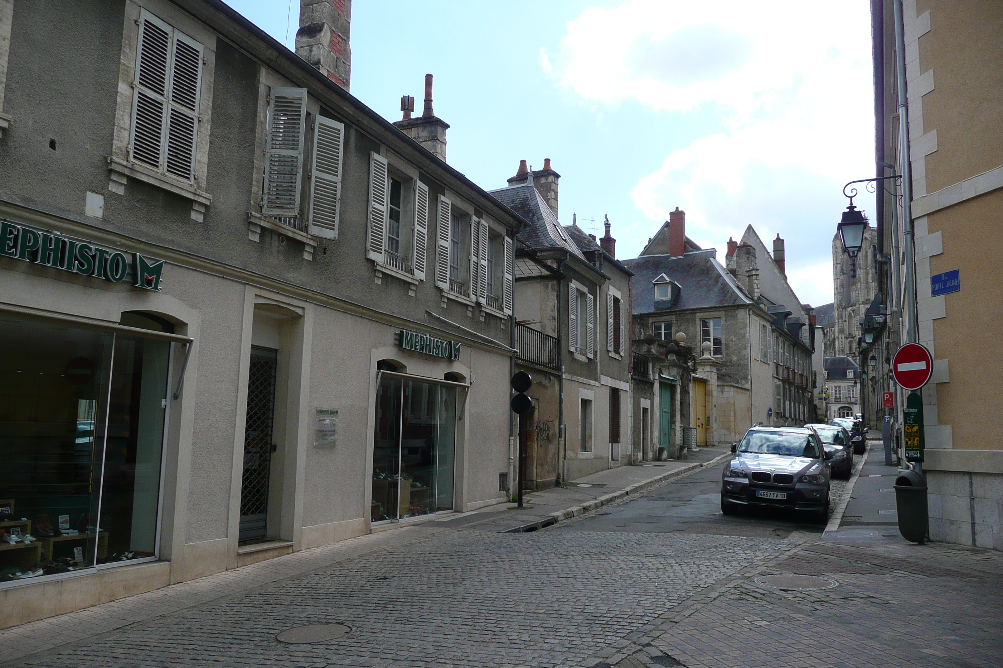 Picture France Bourges 2008-04 117 - Discovery Bourges