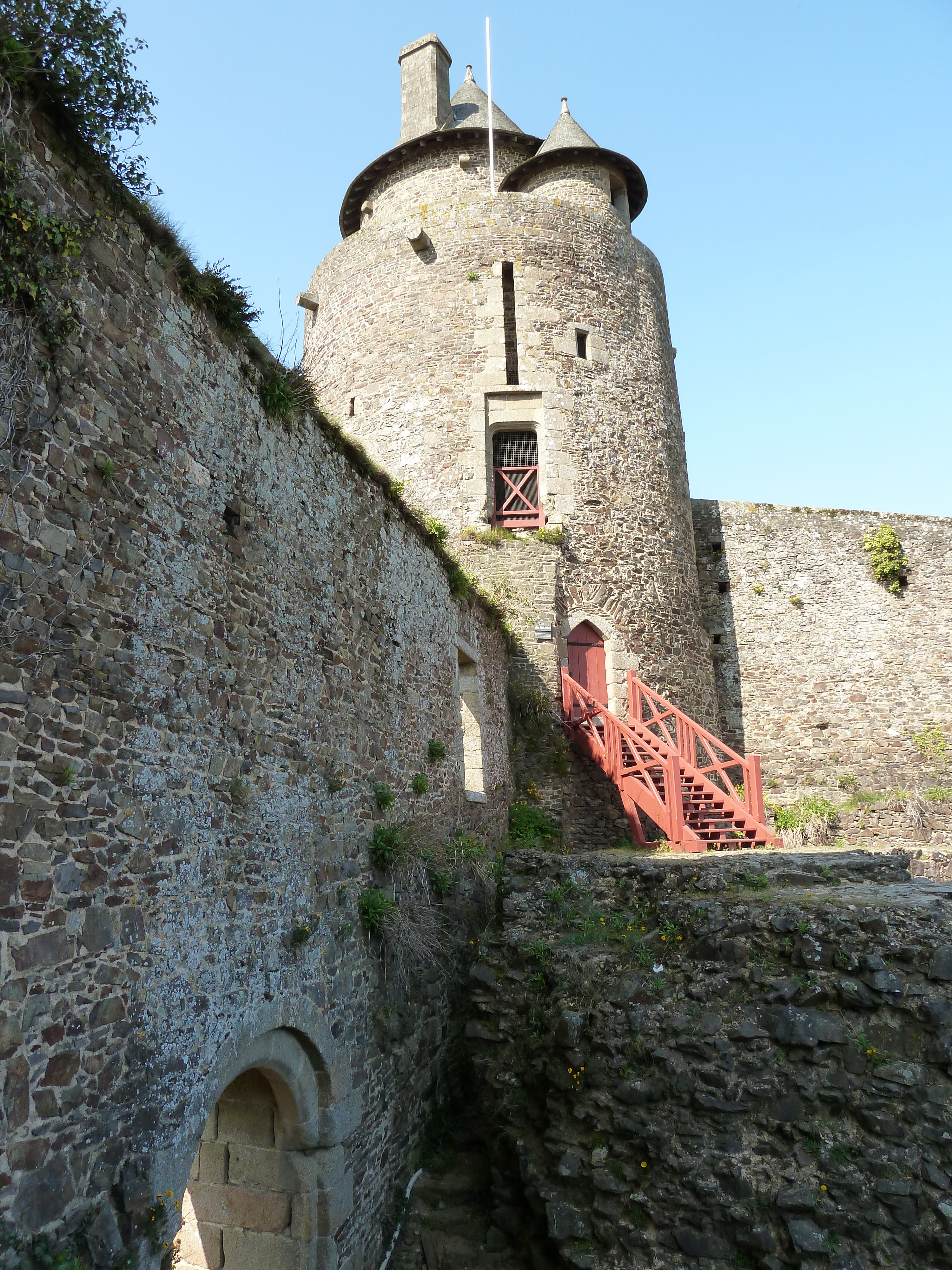 Picture France Fougeres 2010-04 15 - History Fougeres