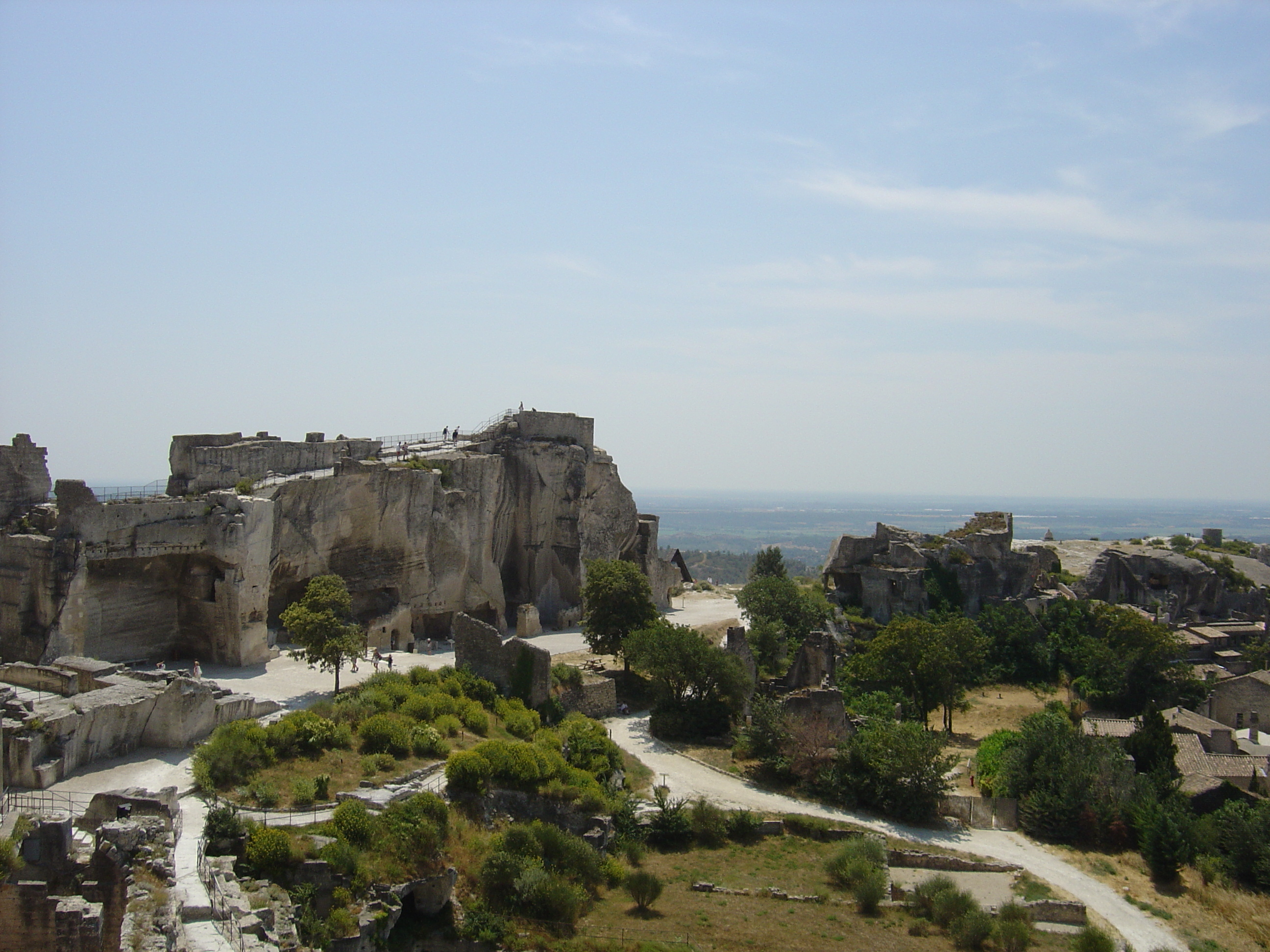 Picture France Baux de Provence 2004-08 15 - Recreation Baux de Provence