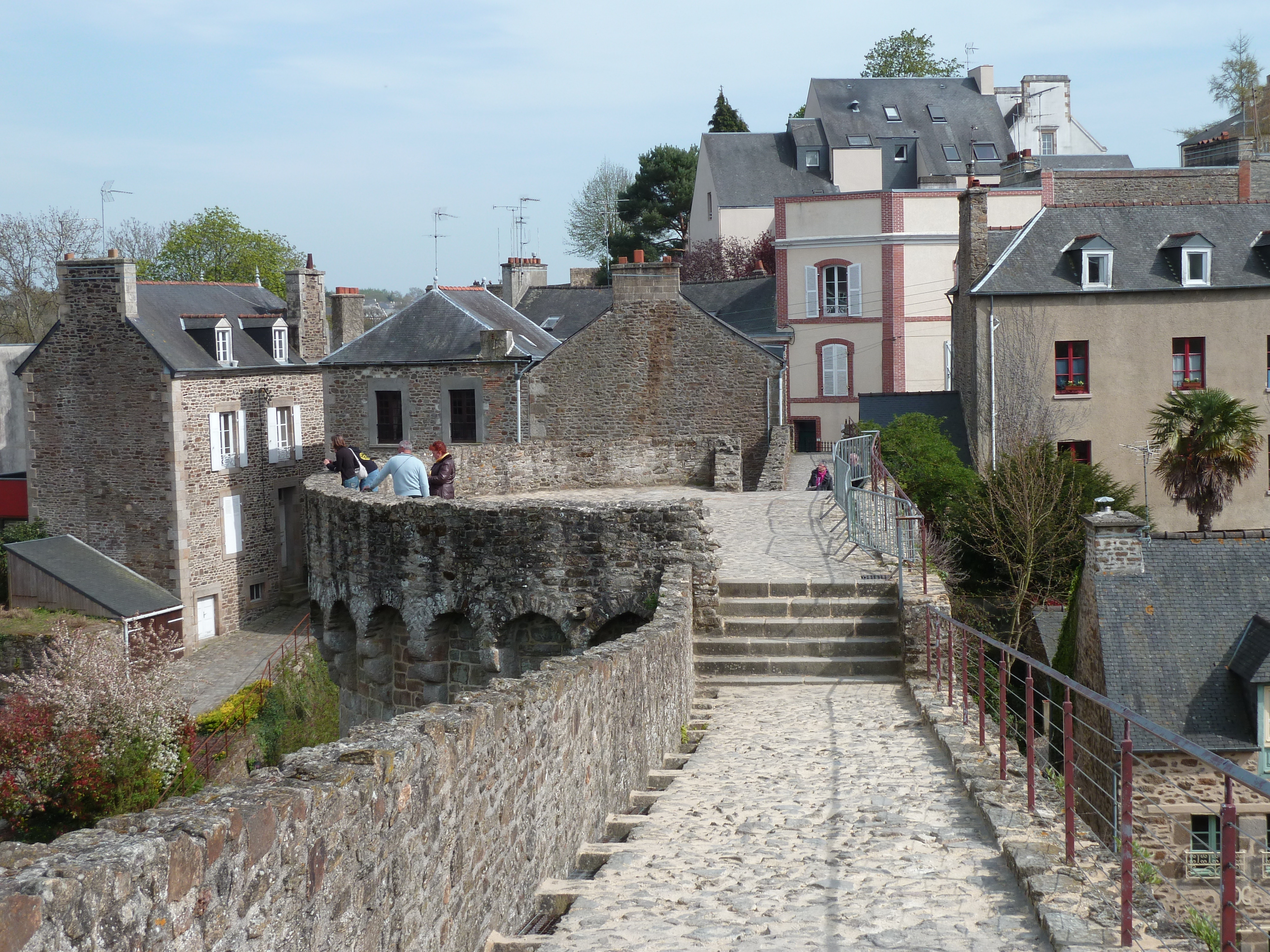 Picture France Dinan Dinan city walls 2010-04 44 - Recreation Dinan city walls