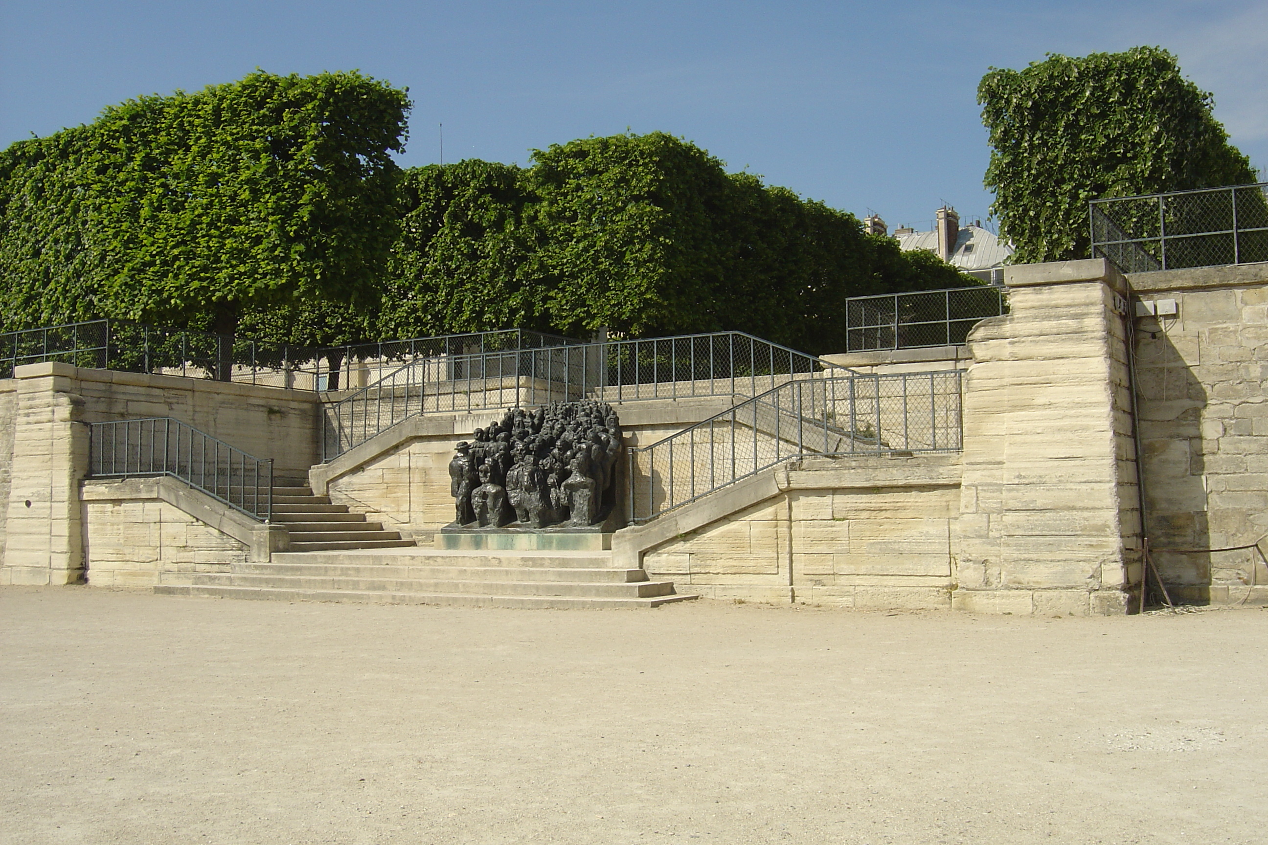 Picture France Paris Garden of Tuileries 2007-05 39 - Around Garden of Tuileries