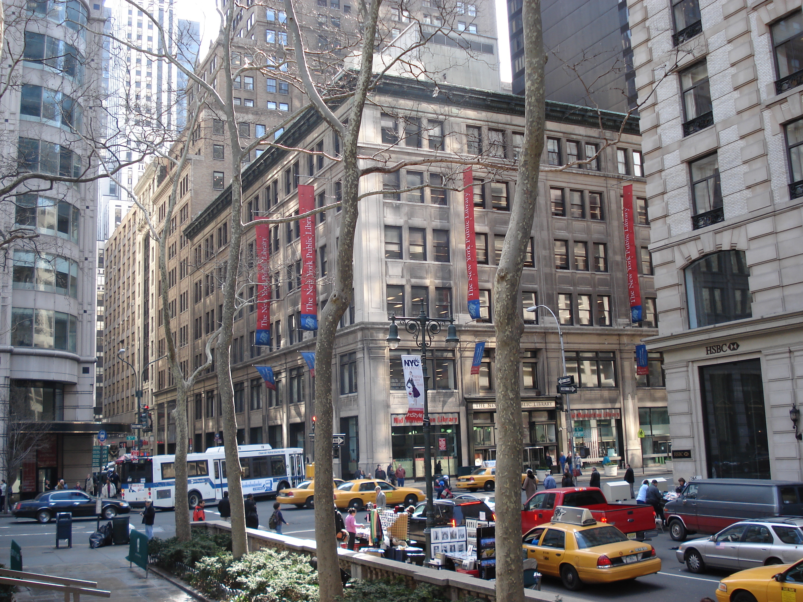 Picture United States New York down the 5th Avenue 2006-03 25 - History down the 5th Avenue