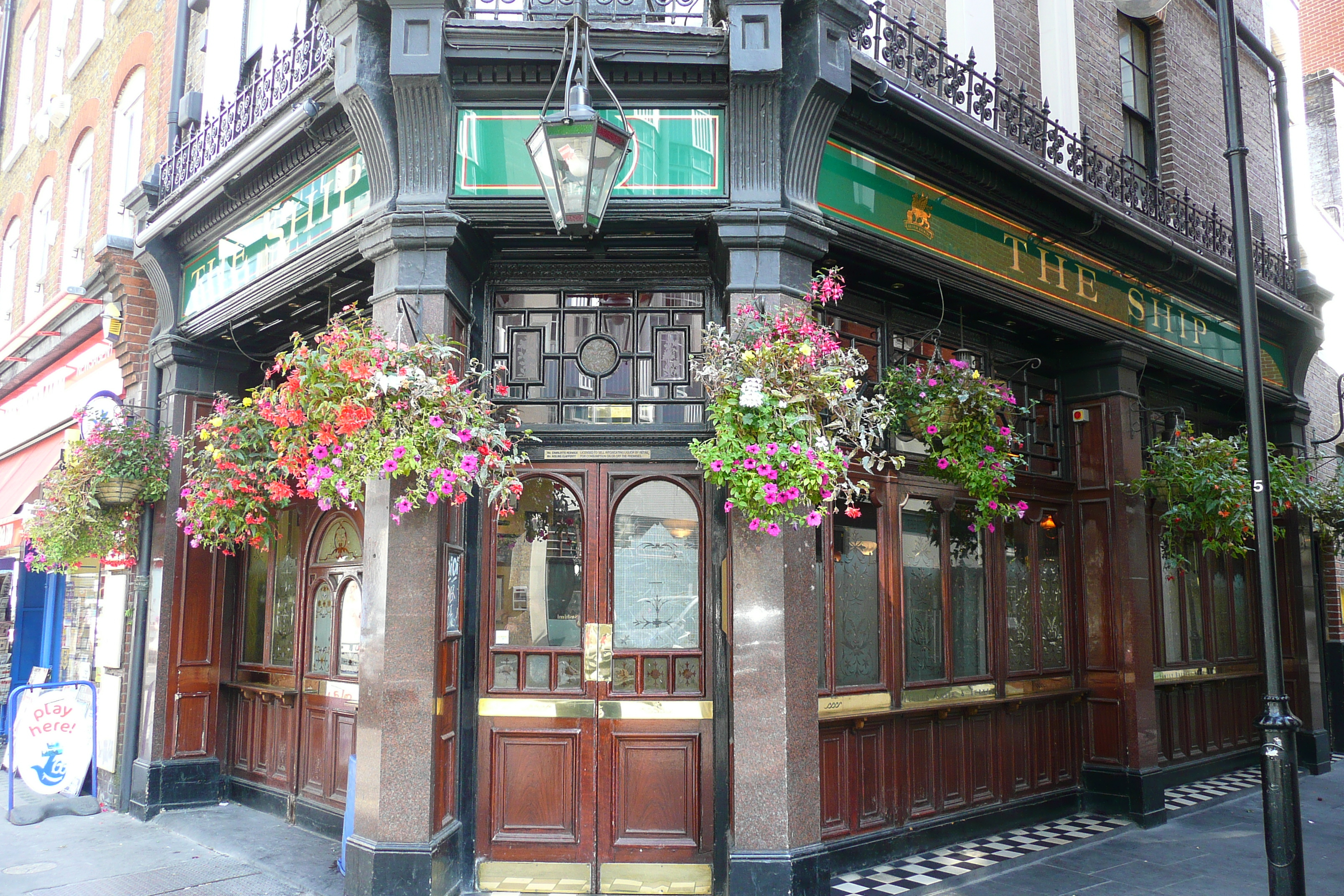 Picture United Kingdom London Wardour Street 2007-09 10 - Tour Wardour Street