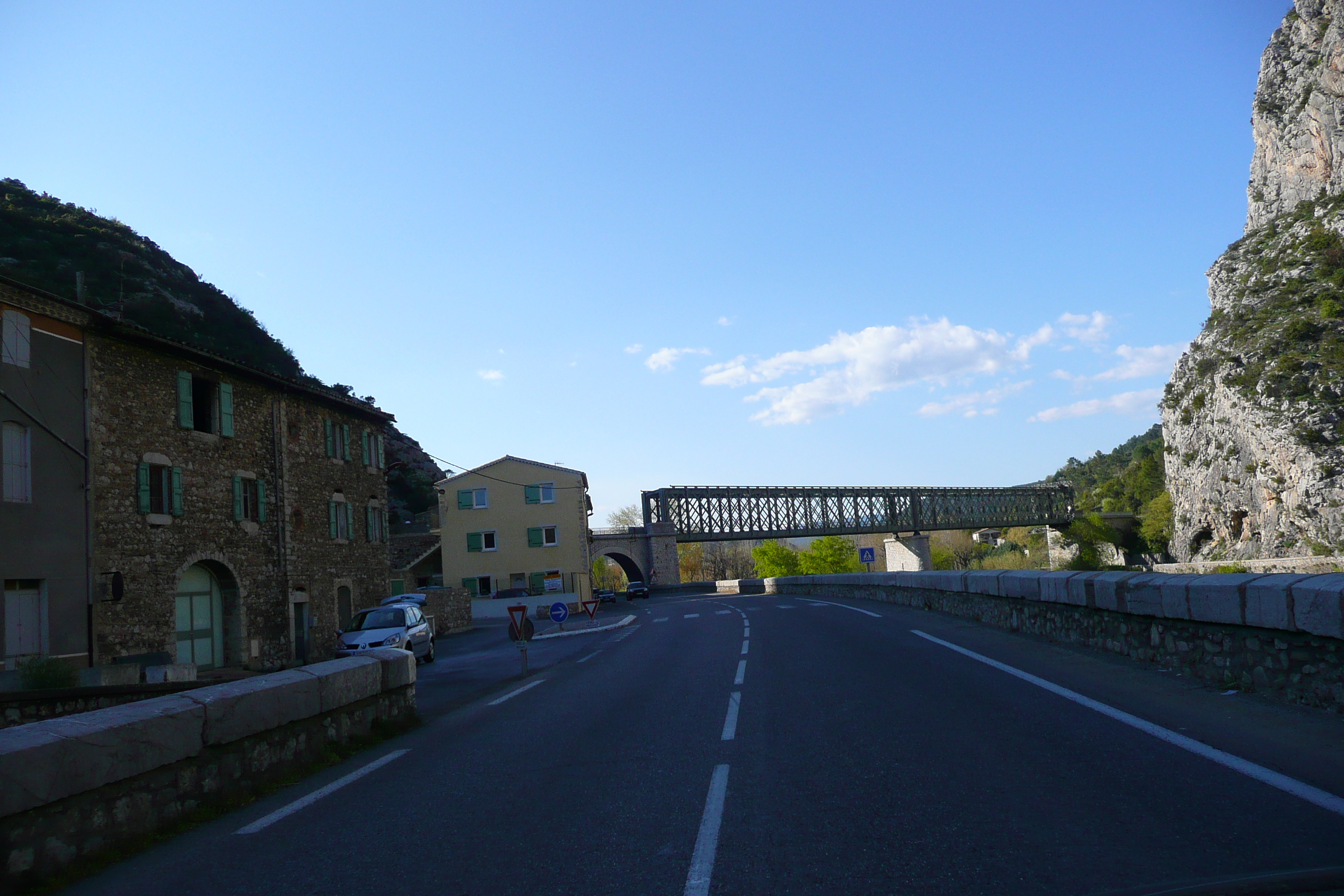 Picture France Provence road to Ales 2008-04 6 - Tours road to Ales