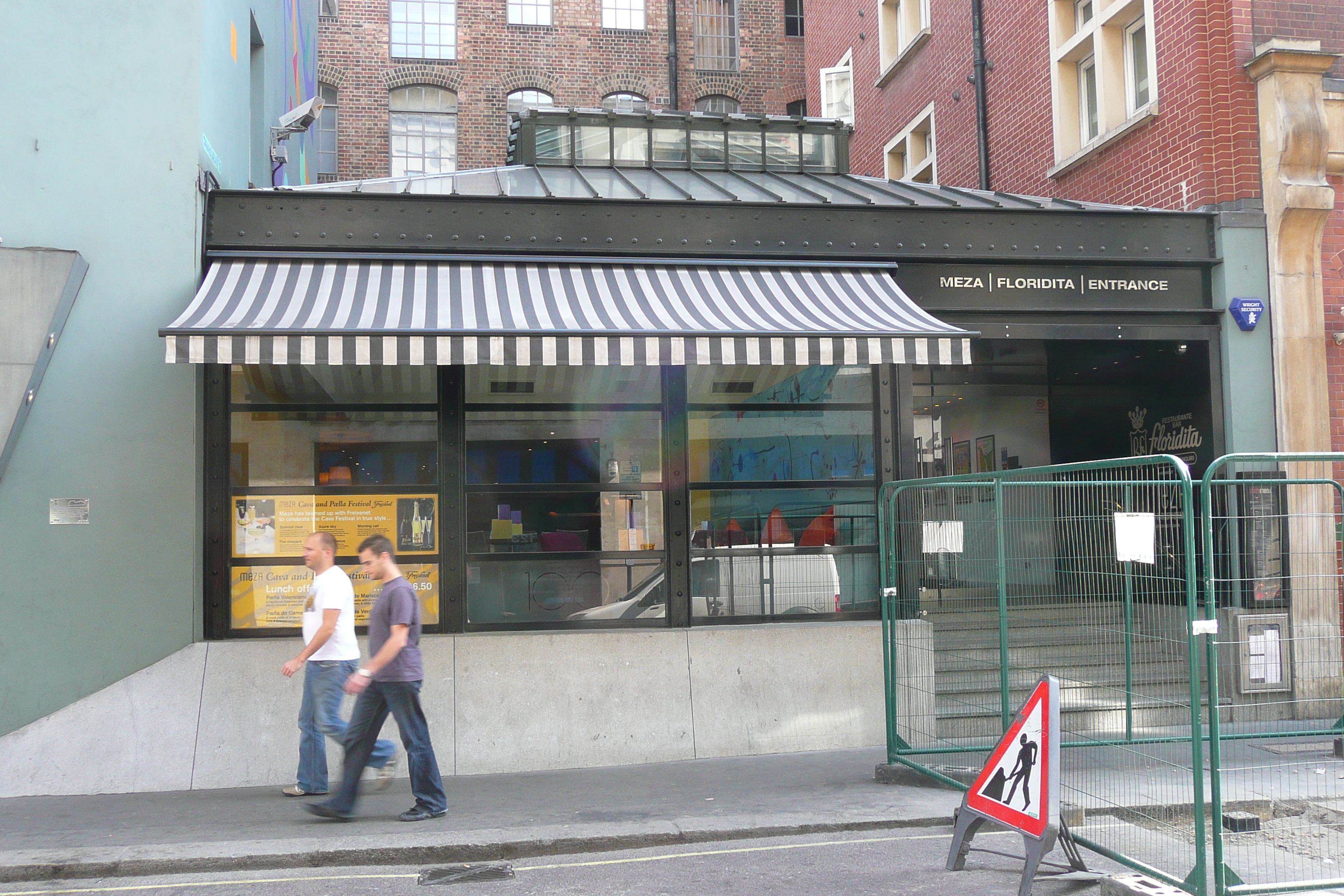 Picture United Kingdom London Wardour Street 2007-09 20 - Tours Wardour Street