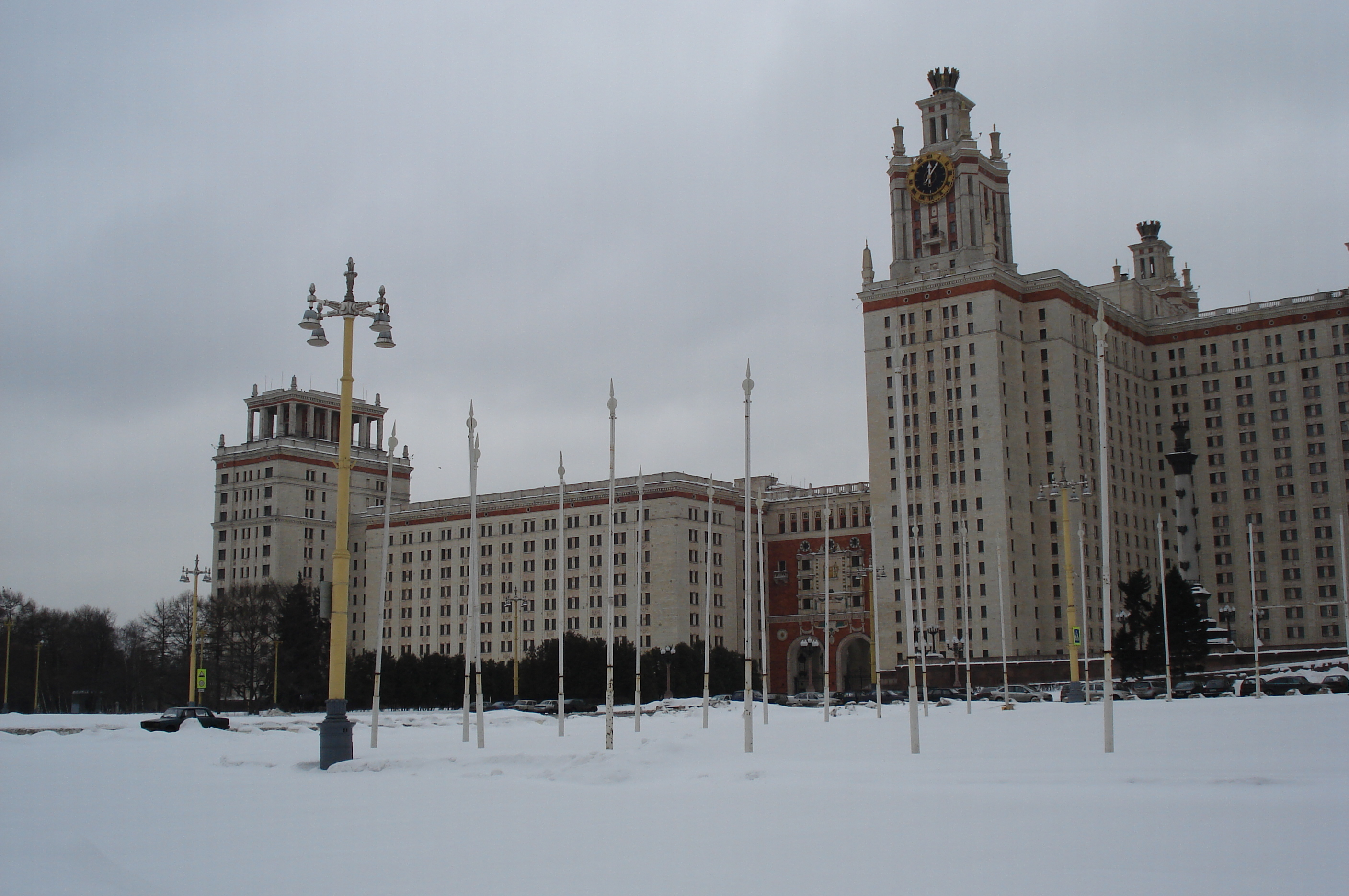 Picture Russia Moscow Moscow State University 2006-03 6 - Around Moscow State University