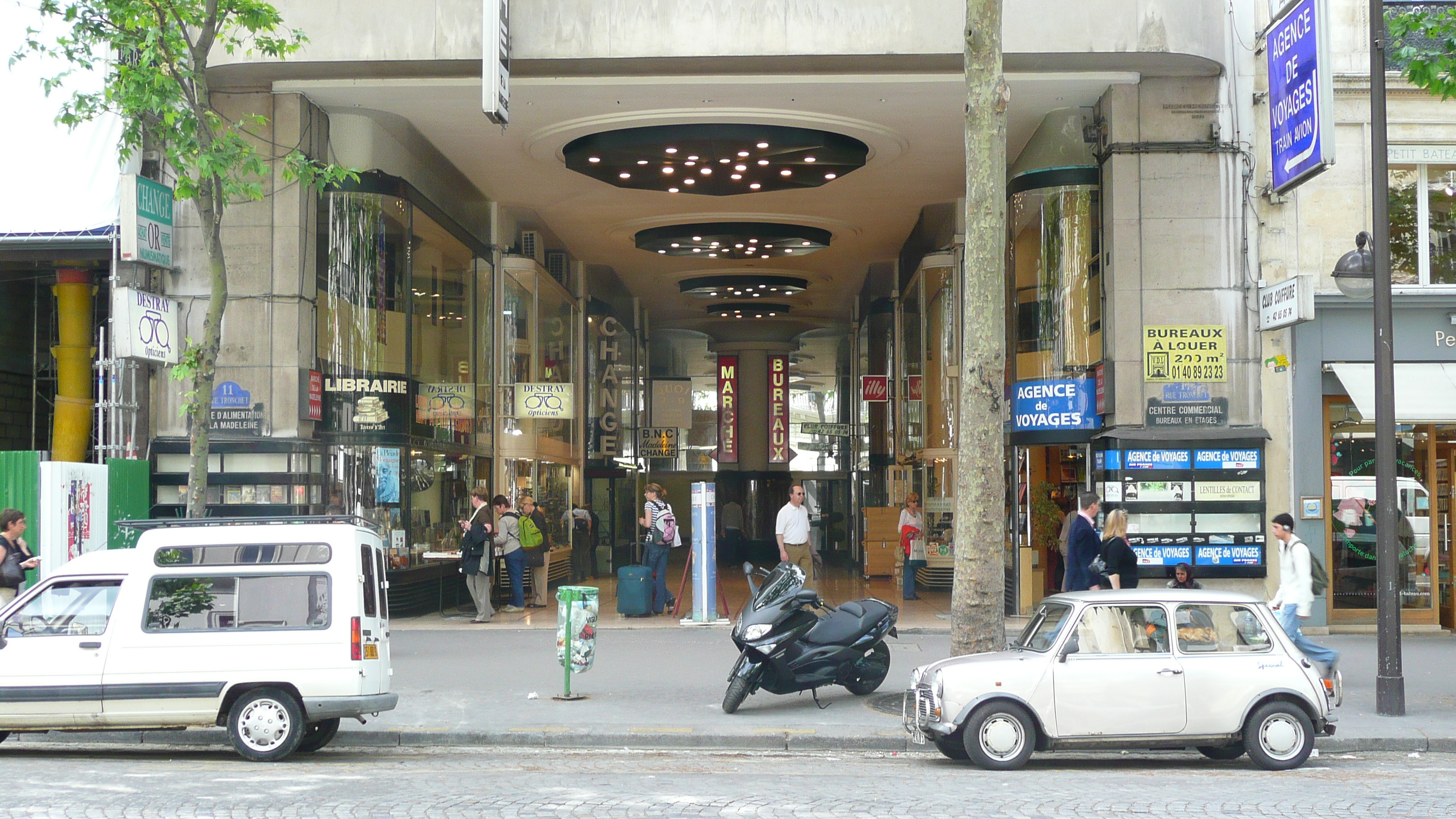 Picture France Paris 8th Arrondissement Rue Tronchet 2007-05 1 - Discovery Rue Tronchet