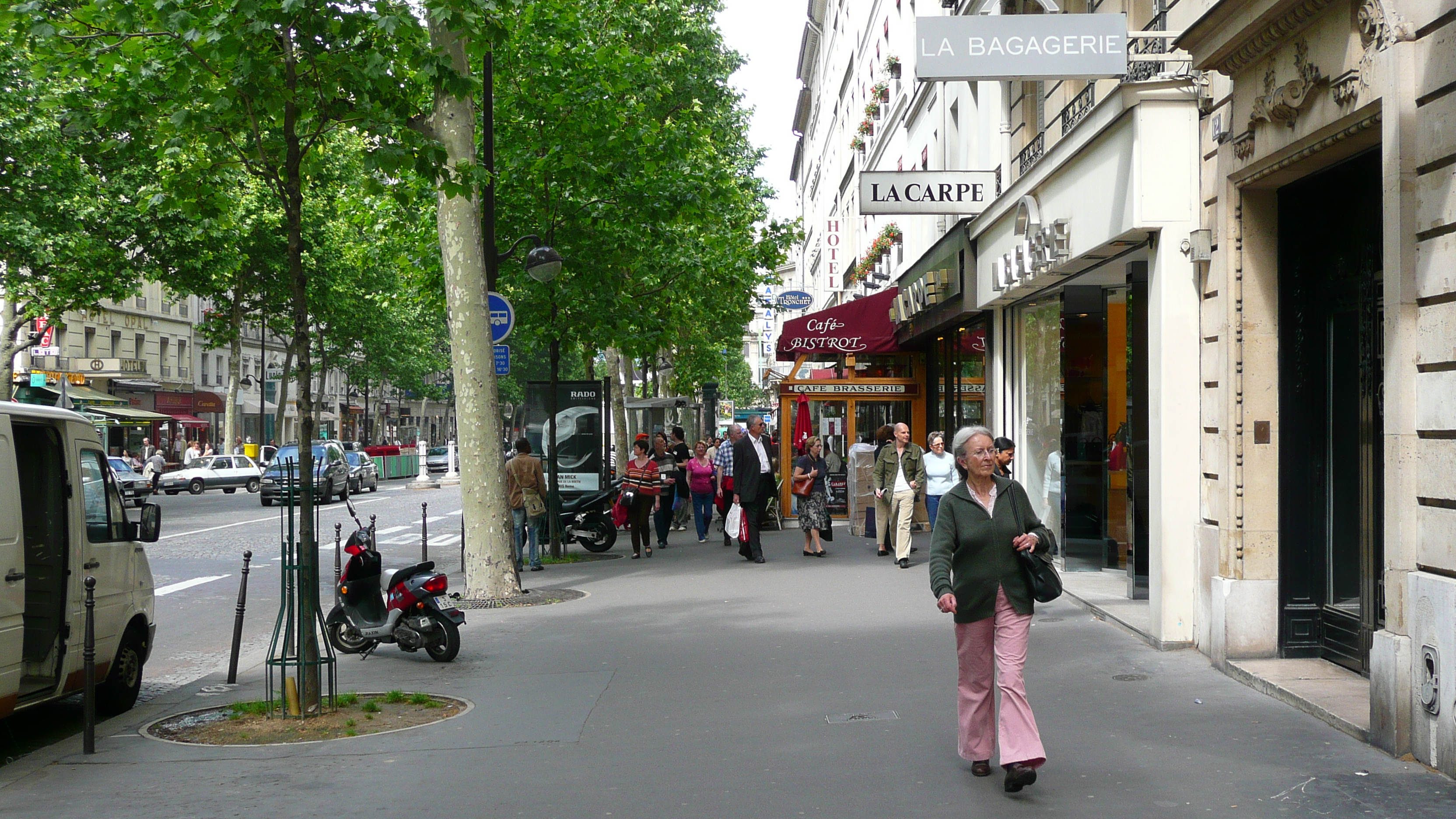 Picture France Paris 8th Arrondissement Rue Tronchet 2007-05 16 - Center Rue Tronchet