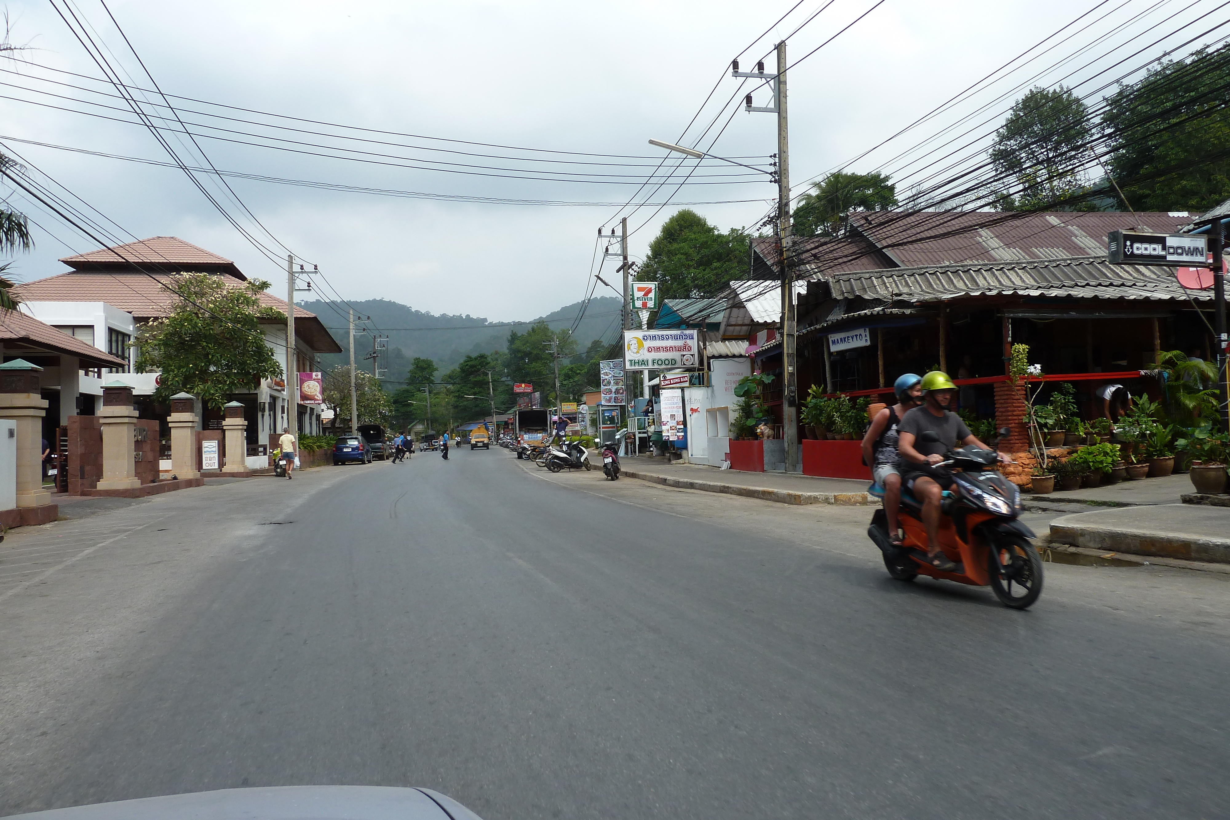 Picture Thailand Ko Chang Island road 2011-02 21 - Discovery Island road