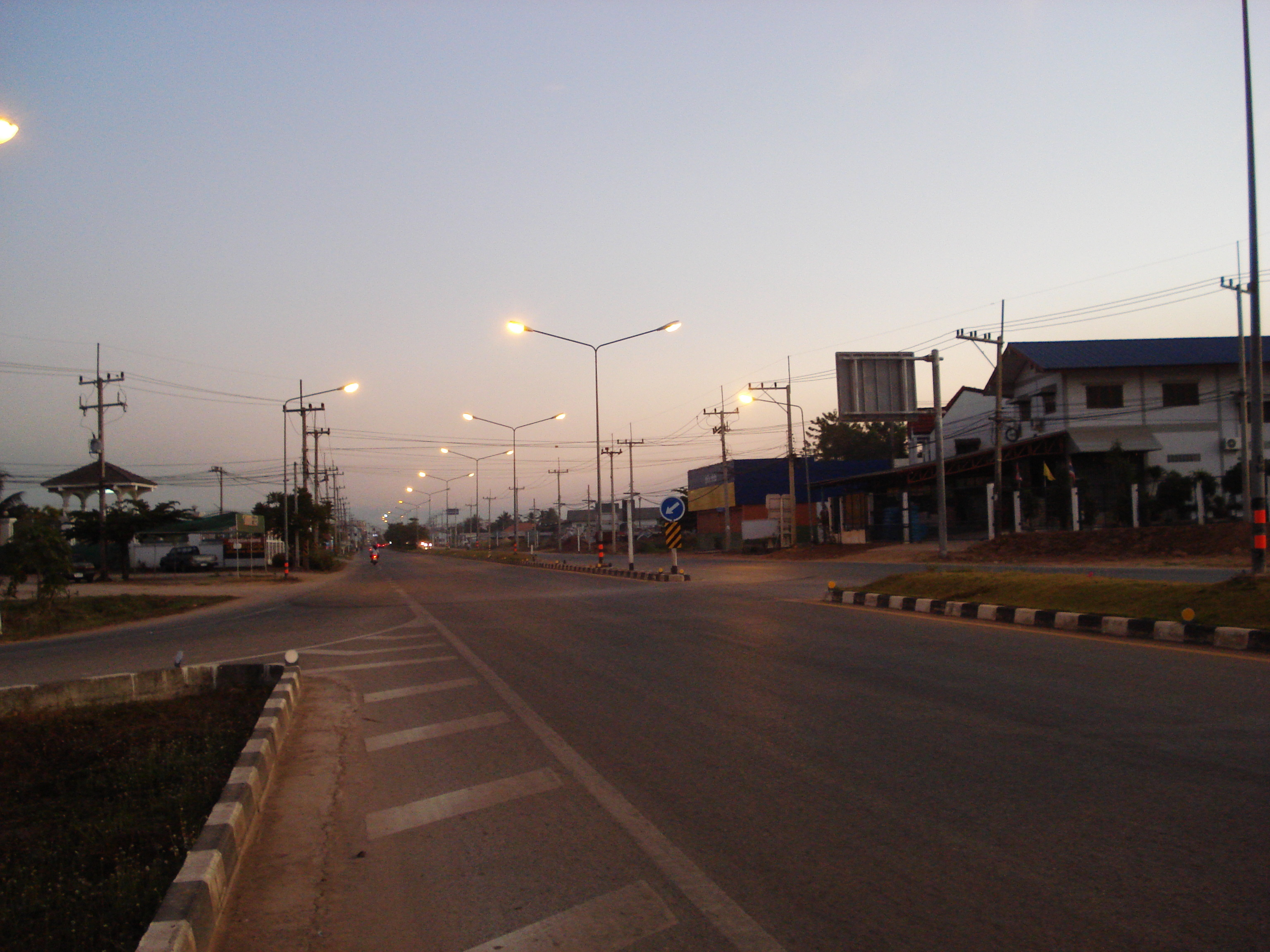 Picture Thailand Phitsanulok Ekatossarot Road 2008-01 3 - Tour Ekatossarot Road