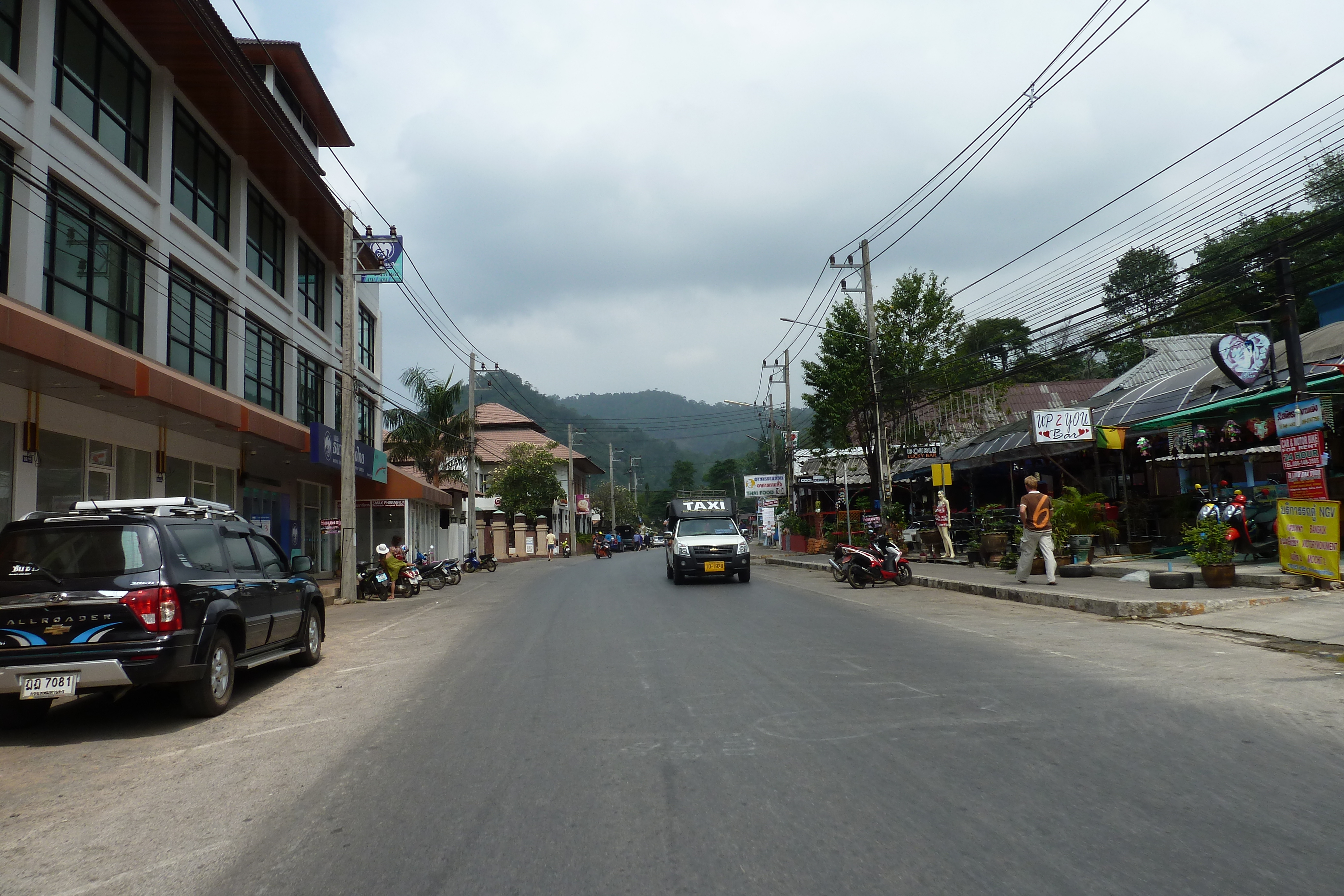 Picture Thailand Ko Chang Island road 2011-02 20 - History Island road