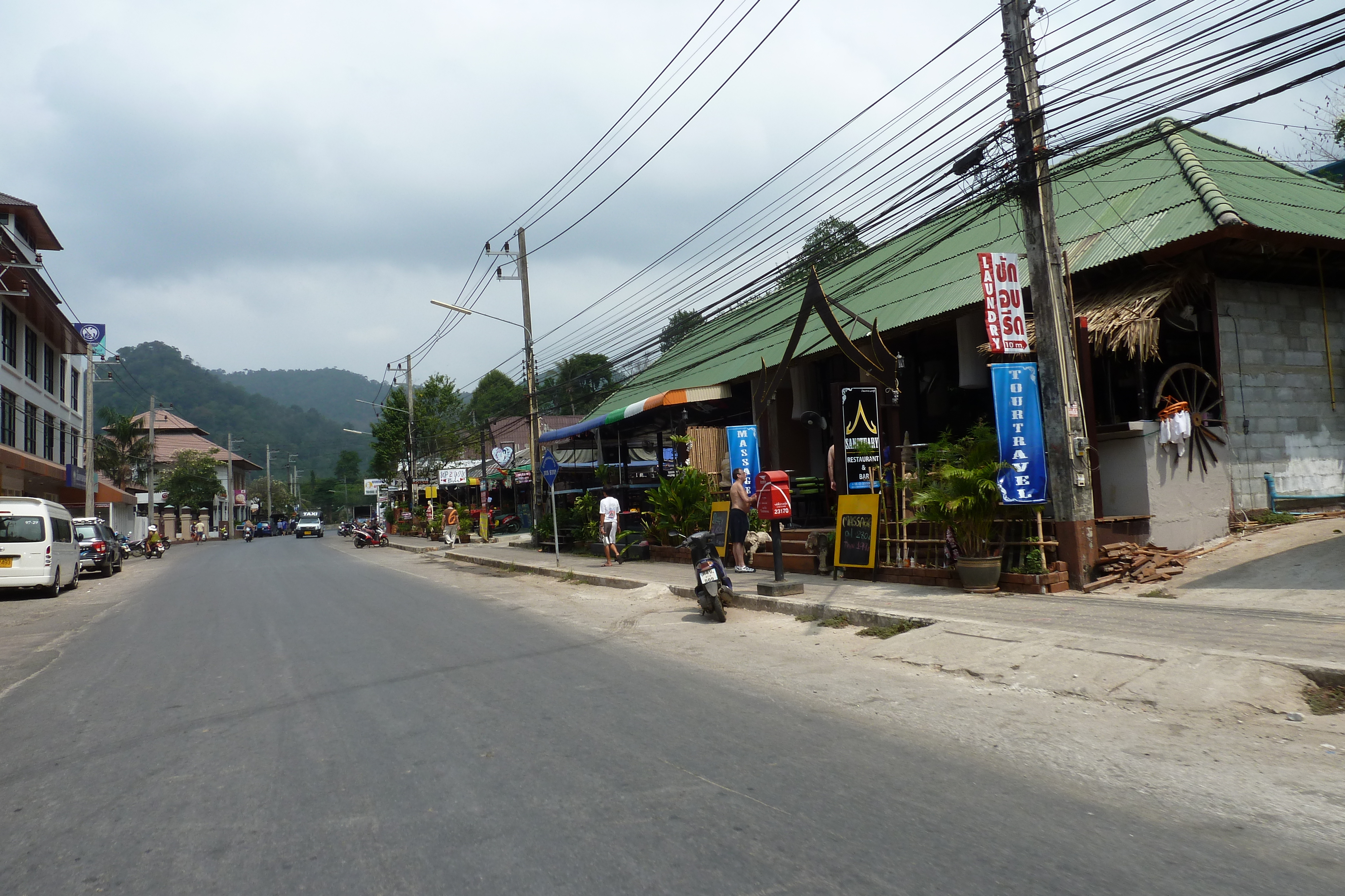 Picture Thailand Ko Chang Island road 2011-02 13 - History Island road