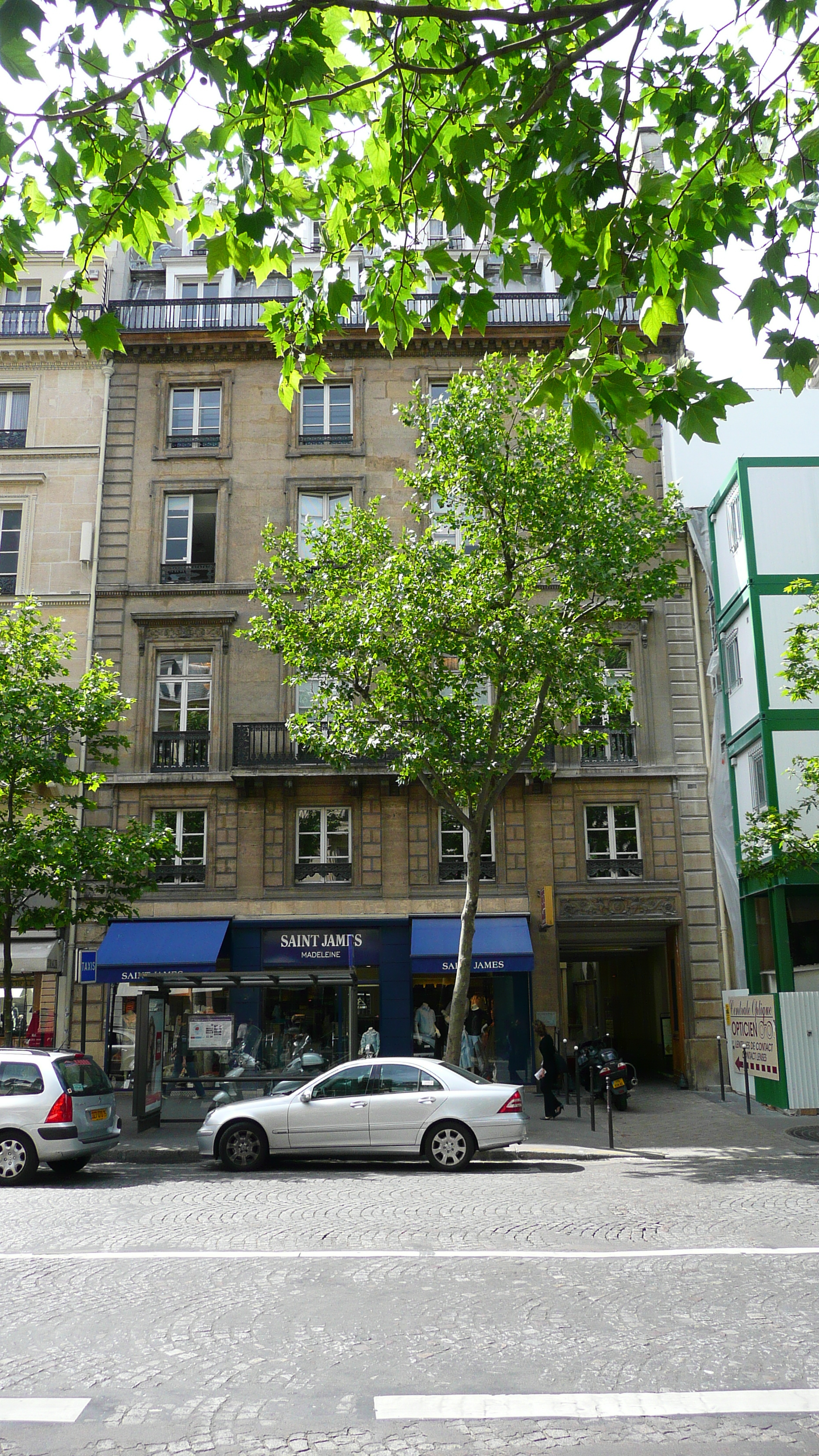 Picture France Paris 8th Arrondissement Rue Tronchet 2007-05 21 - History Rue Tronchet