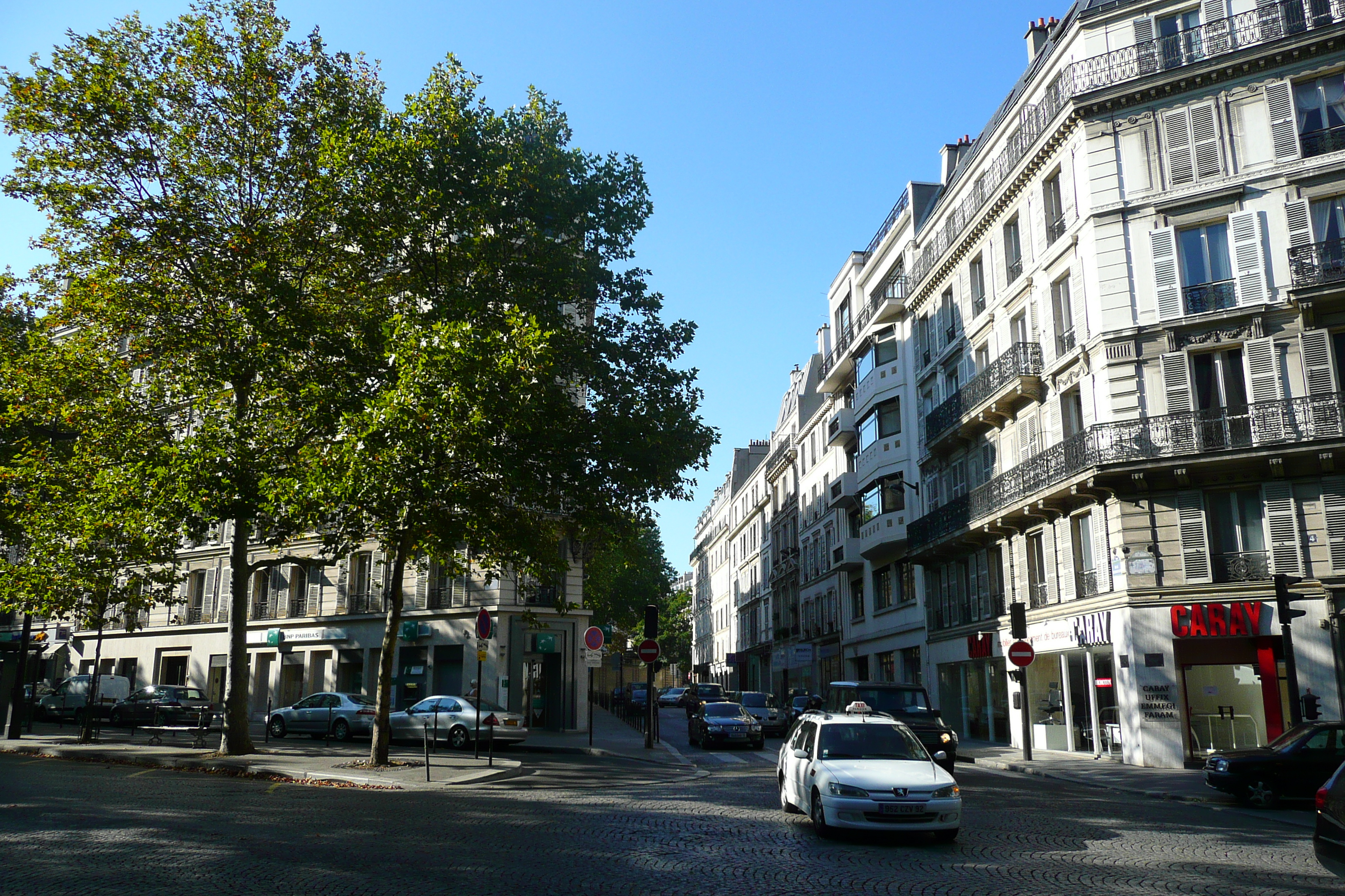 Picture France Paris Avenue de Friedland 2007-09 29 - Center Avenue de Friedland