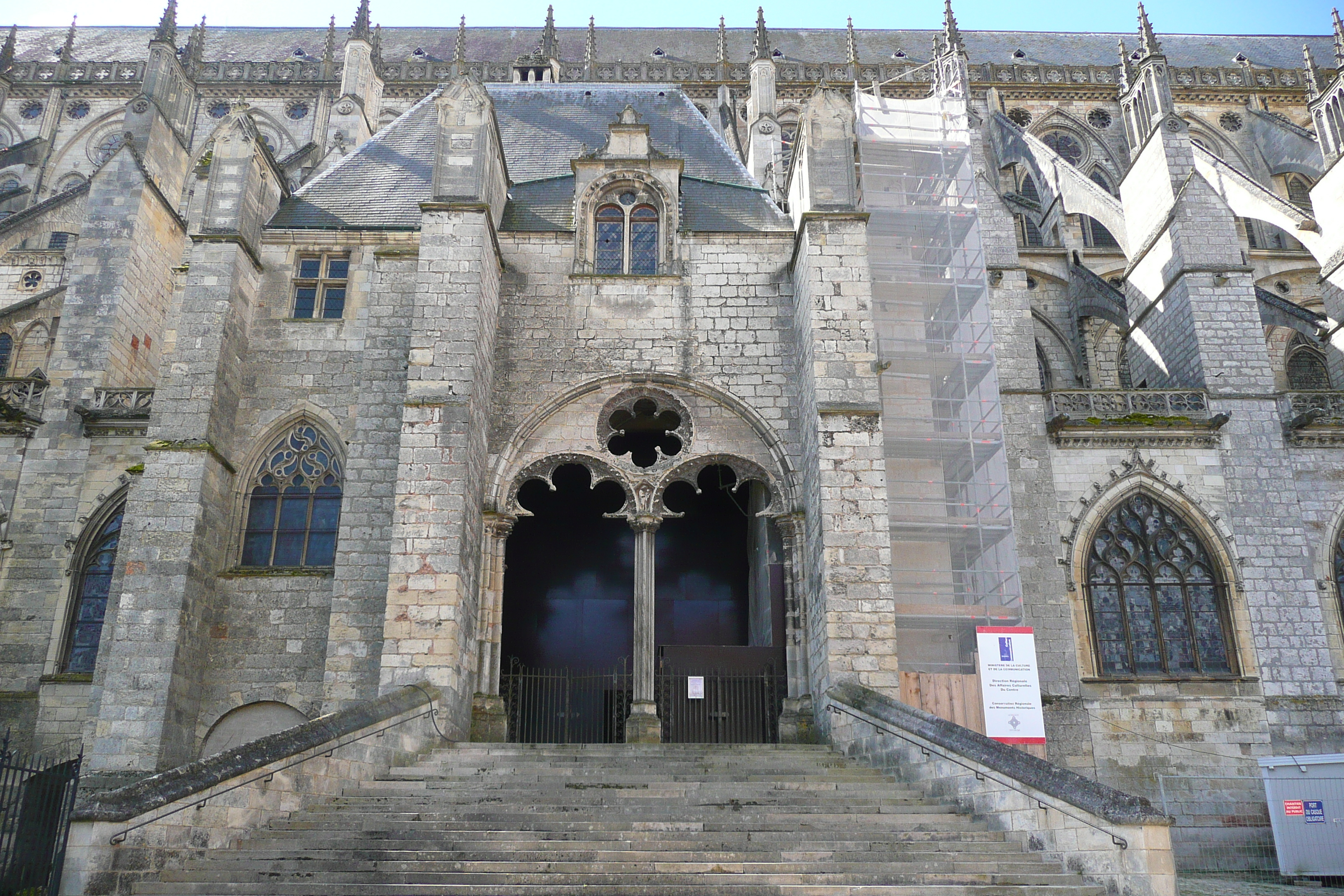 Picture France Bourges 2008-04 21 - Center Bourges